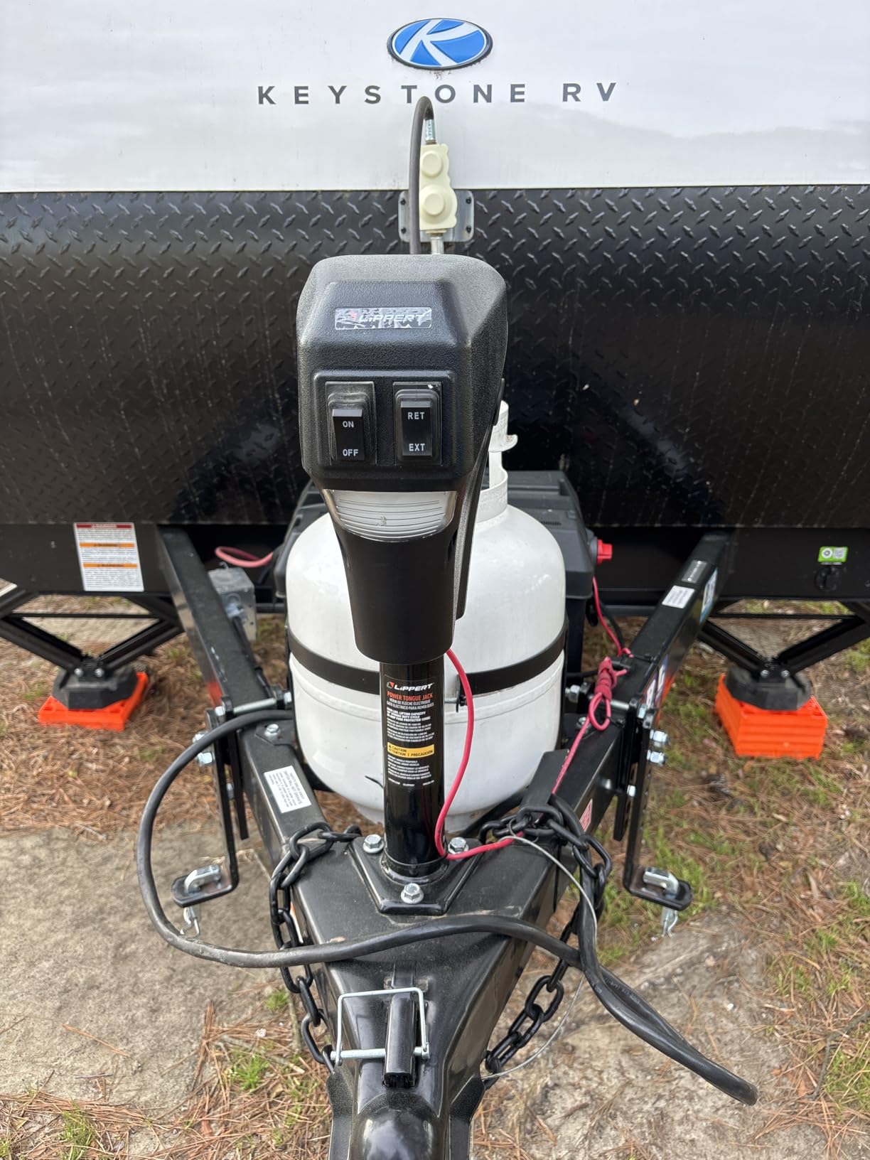 Lippert 3,500 lb Electric A-Frame Trailer Tongue Jack, Black, 285318 customer photo 2