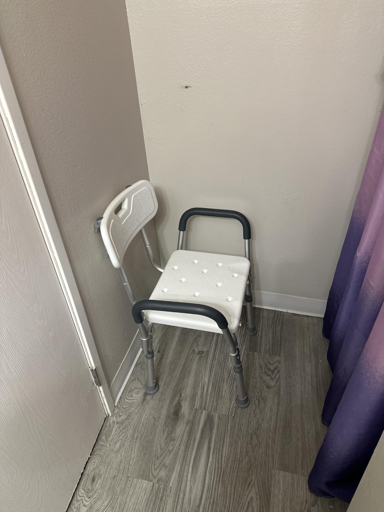 Drive Medical Premium Shower Chair with Back and Padded Arms, White | Adjustable Height Seating for Safety and Comfort in the Tub Supports 350 Pounds customer photo 1