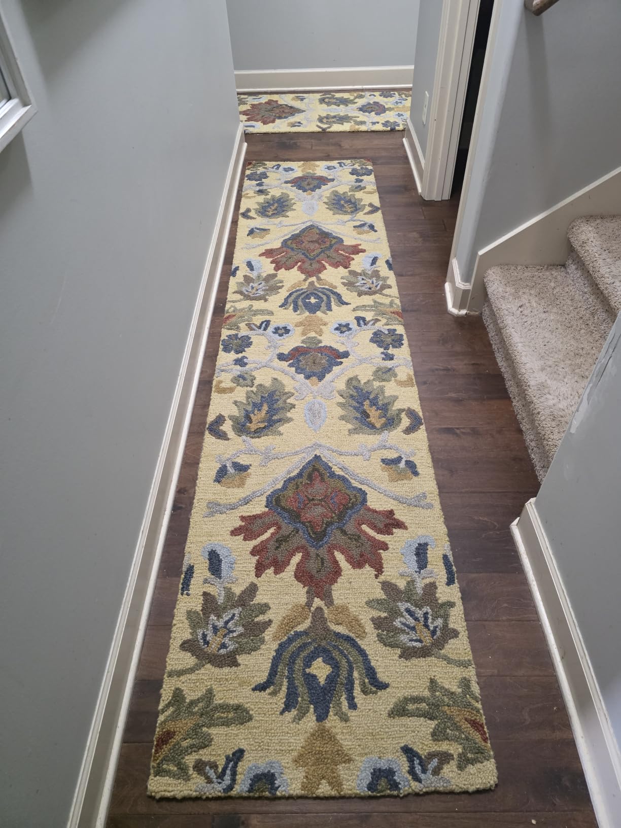 SAFAVIEH Blossom Collection 5' x 8' Navy/Multi BLM402A Handmade Premium Wool Area Rug customer photo 1
