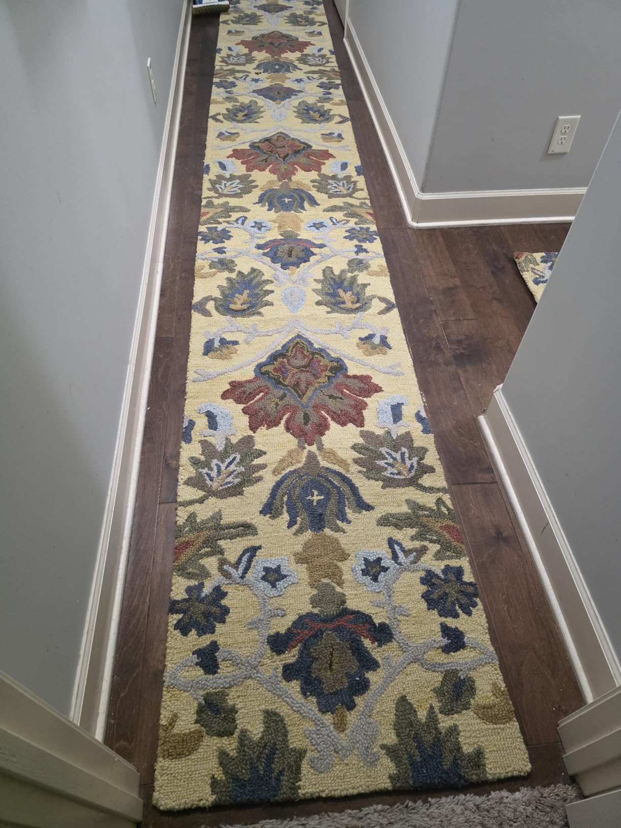 SAFAVIEH Blossom Collection 5' x 8' Navy/Multi BLM402A Handmade Premium Wool Area Rug customer photo 2