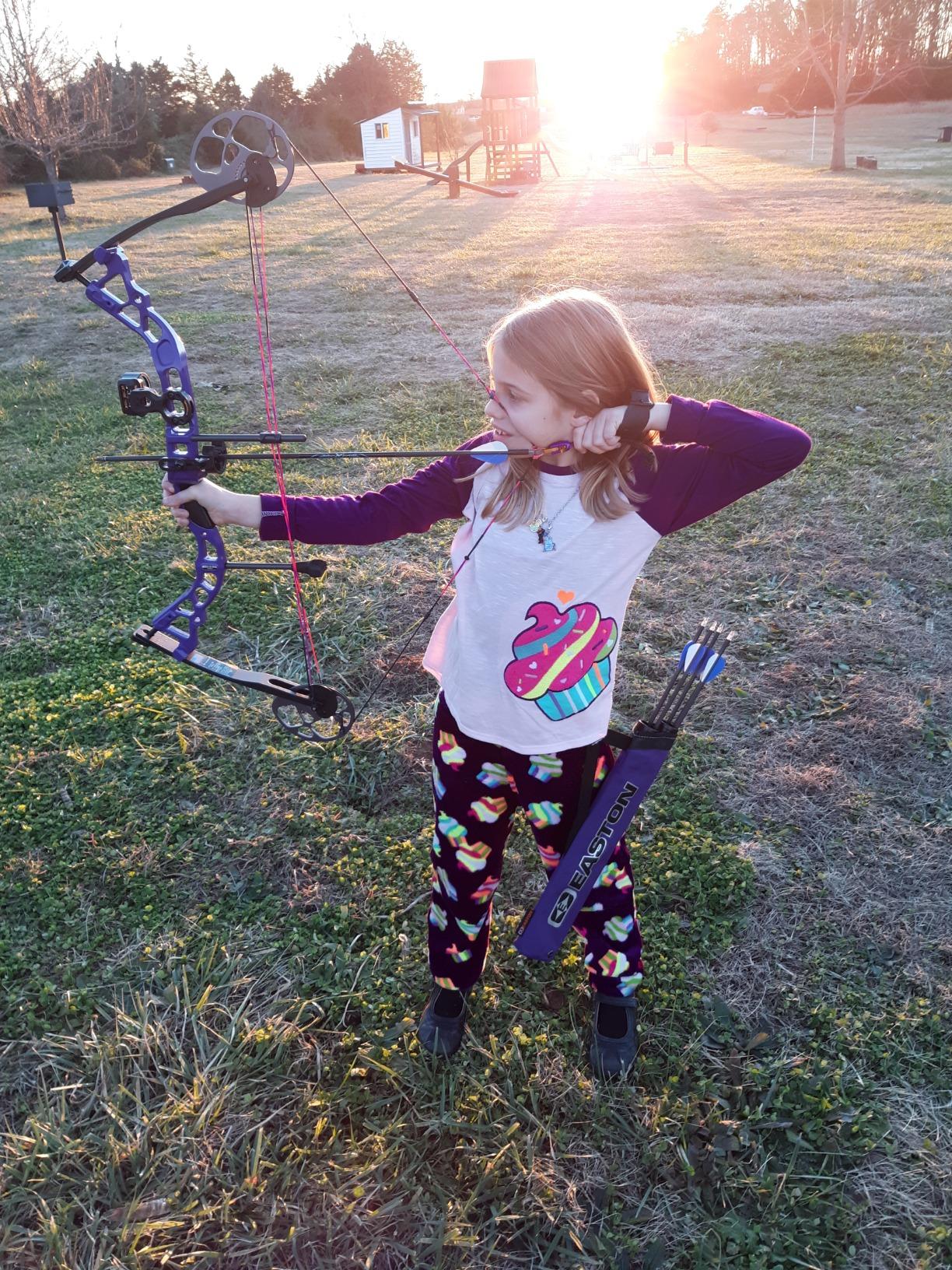 Diamond Archery Prism Fully Equipped Adjustable Durable Compound Bow, Right/Left Hand, 5-55 lbs Draw Weight, 295 FPS customer photo 2