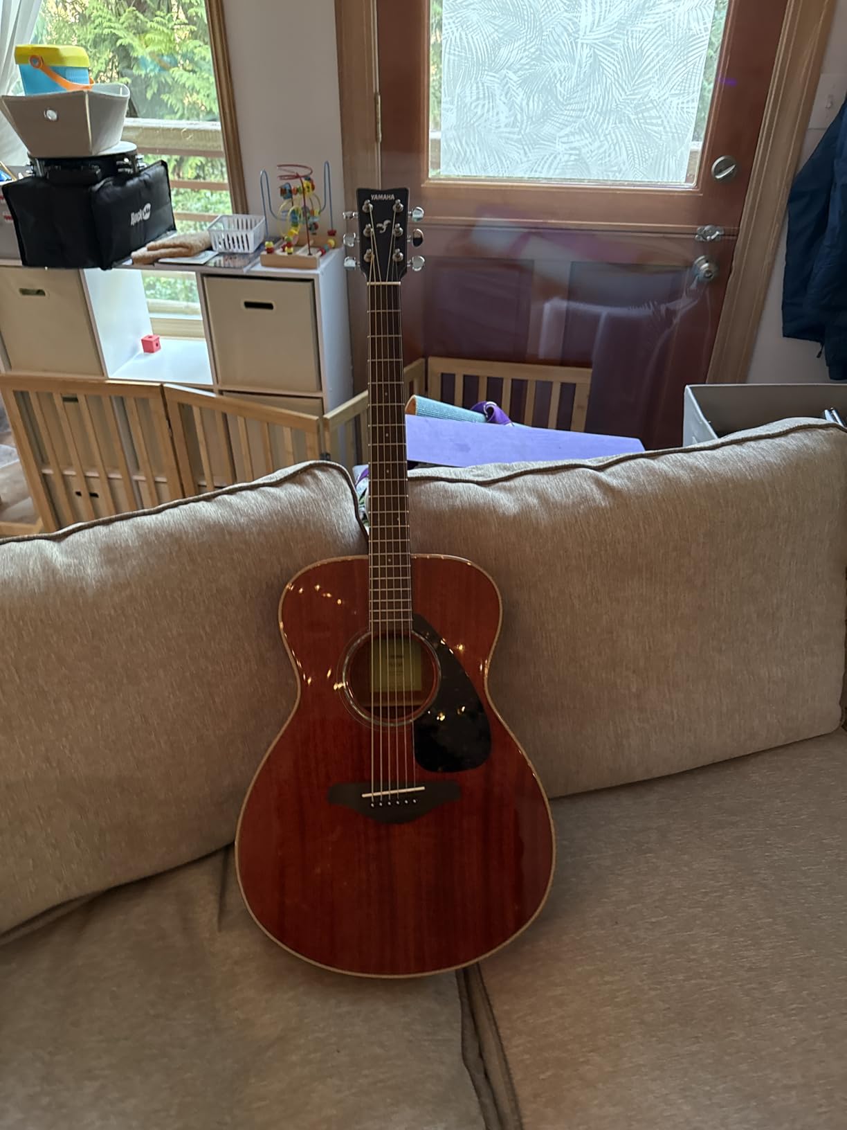 Yamaha FG850 Solid Top Acoustic Guitar, Mahogany customer photo 1
