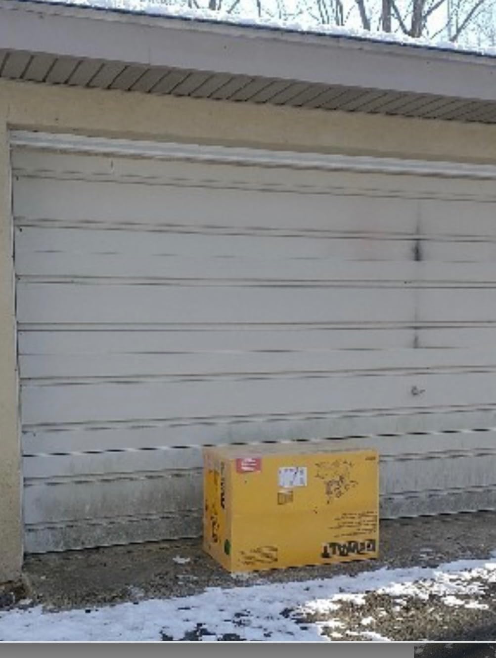 DEWALT Miter Saw, 12 Inch Double Bevel Sliding Compound Miter Saw, 15-Amp, 3800 RPM (DWS779) customer photo 1