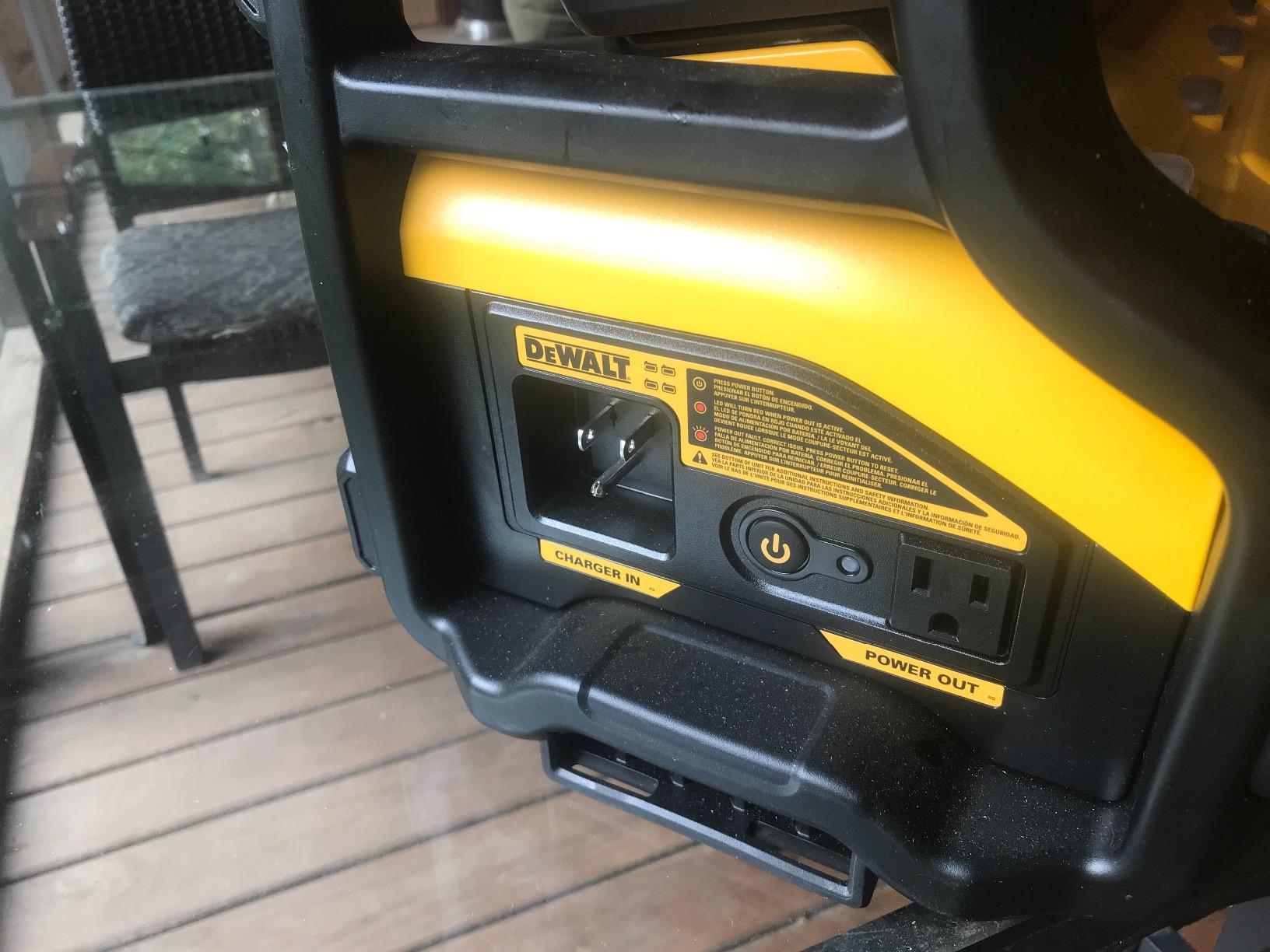 DEWALT DCB1800B FLEXVOLT Portable Power Station (Tool Only) customer photo 1