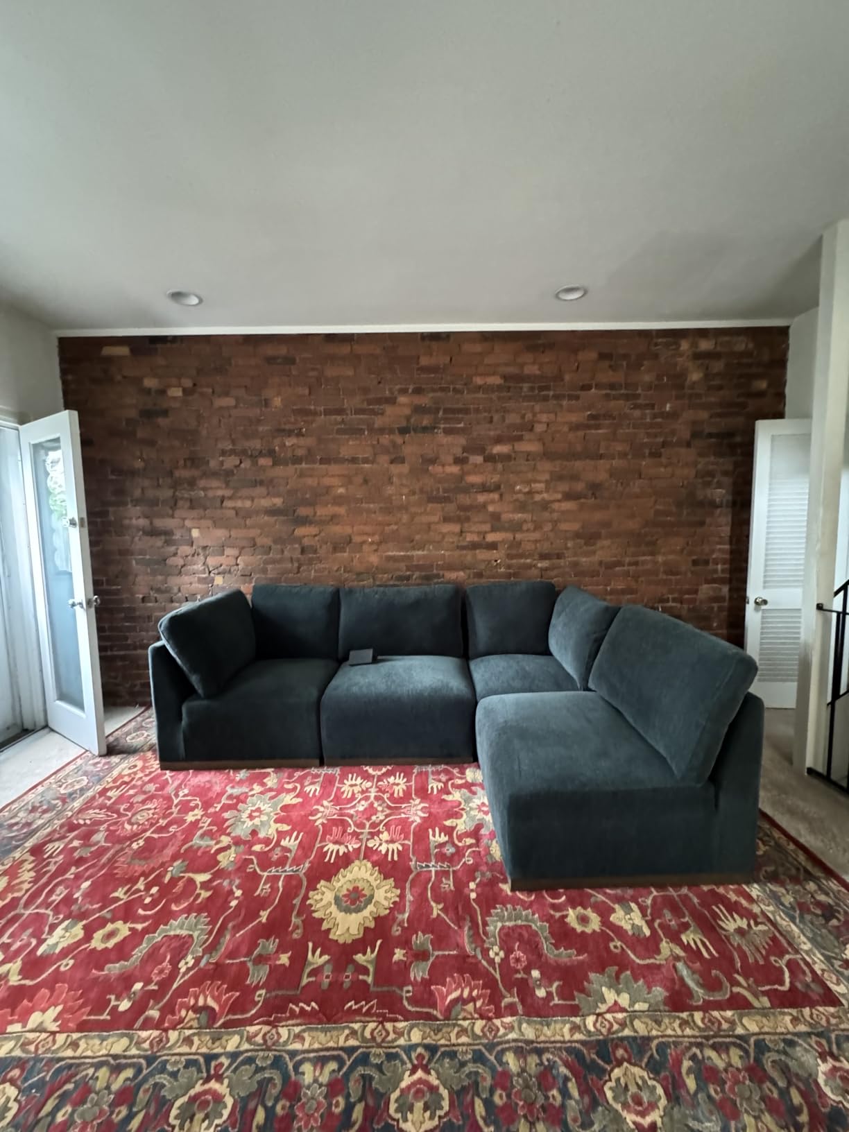 SAFAVIEH Mahal Collection Area Rug - 8' x 10', Red & Navy, Traditional Oriental Design, Non-Shedding & Easy Care, Ideal for High Traffic Areas in Living Room, Bedroom (MAH693F) customer photo 2