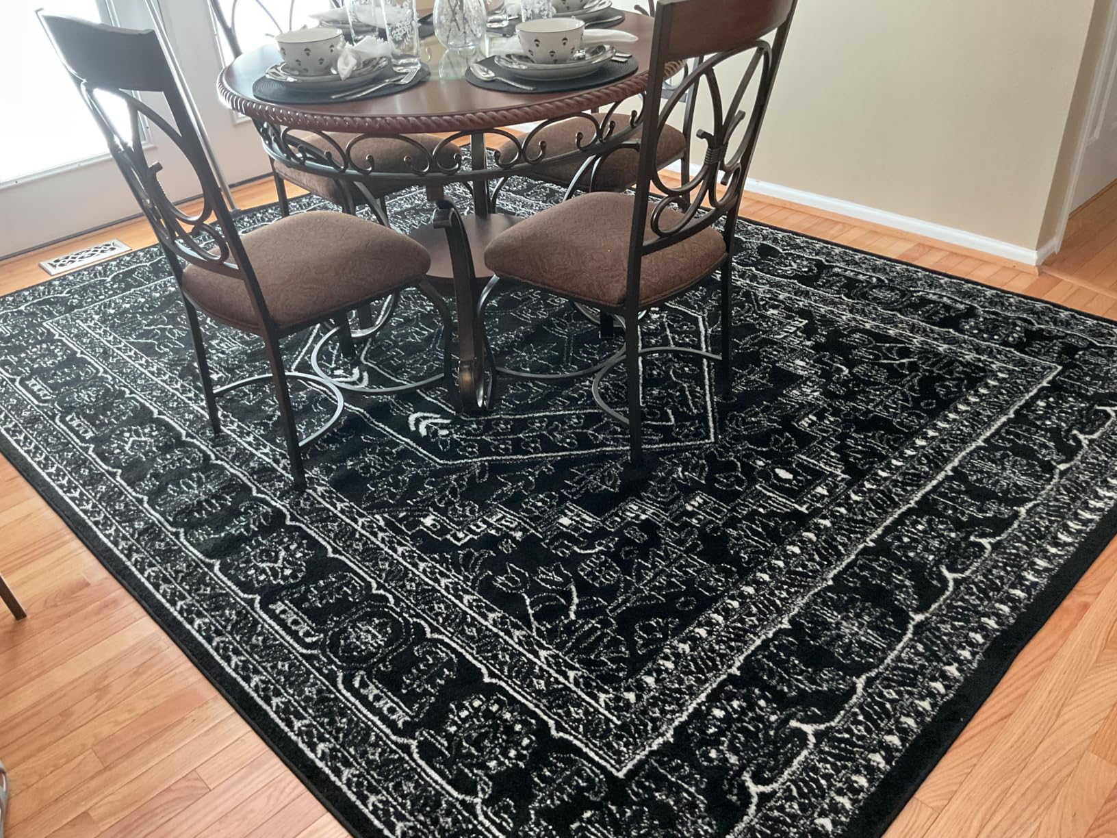 SAFAVIEH Area Rug 8x10 - Adirondack Collection - Large - Ivory & Navy, Oriental Medallion Design, Non-Shedding & Easy to Clean, Ideal for Living Room, Bedroom, Dining Space (ADR108R) customer photo 2