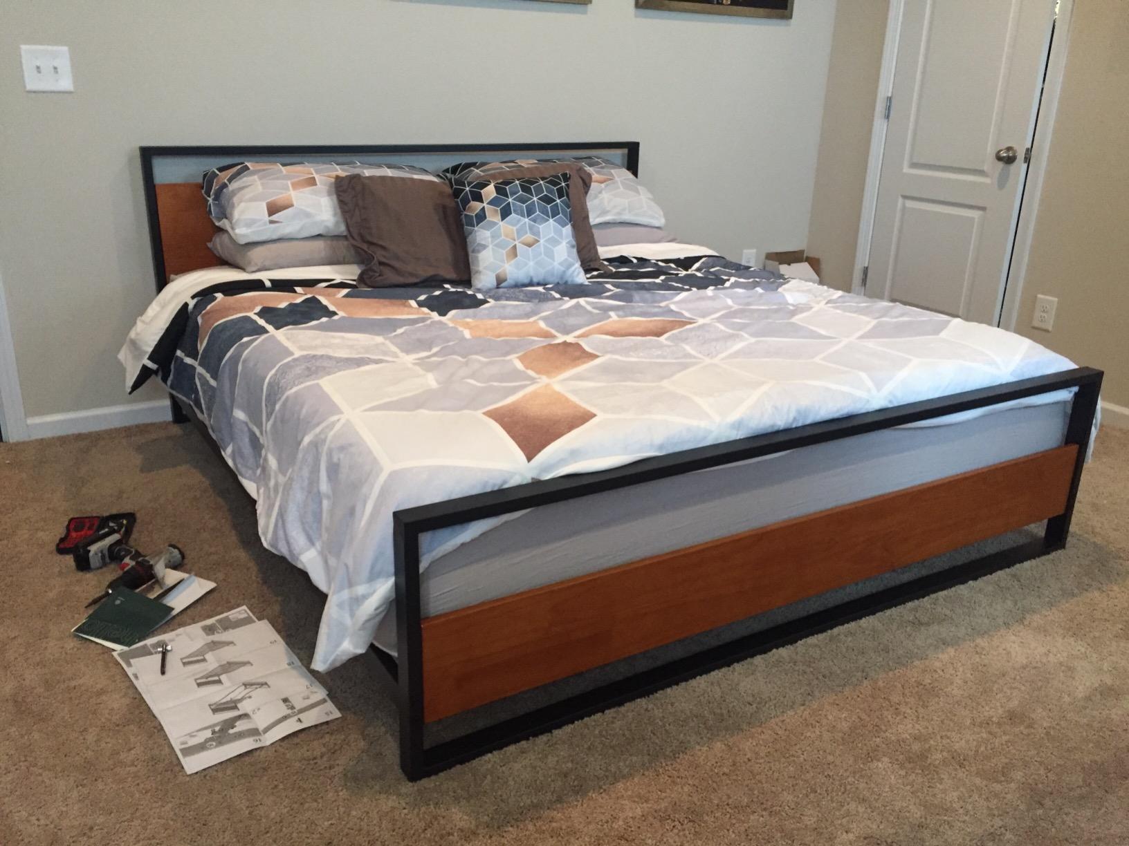 Zinus Suzanne Bamboo and Metal Platform Bed Frame with Footboard, Wood Slat Support, No Box Spring Needed, Easy Assembly, King customer photo 2