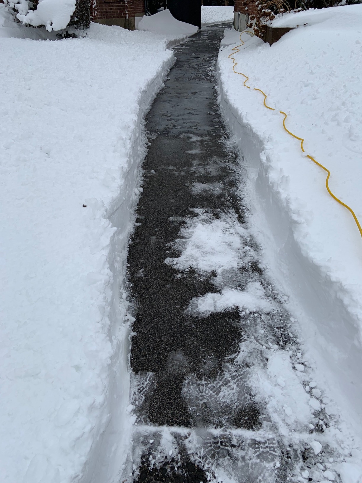 Snow Joe Corded Electric Snow Blower, 22 Clearing Path, Dual LEDs, SJ627E customer photo 1