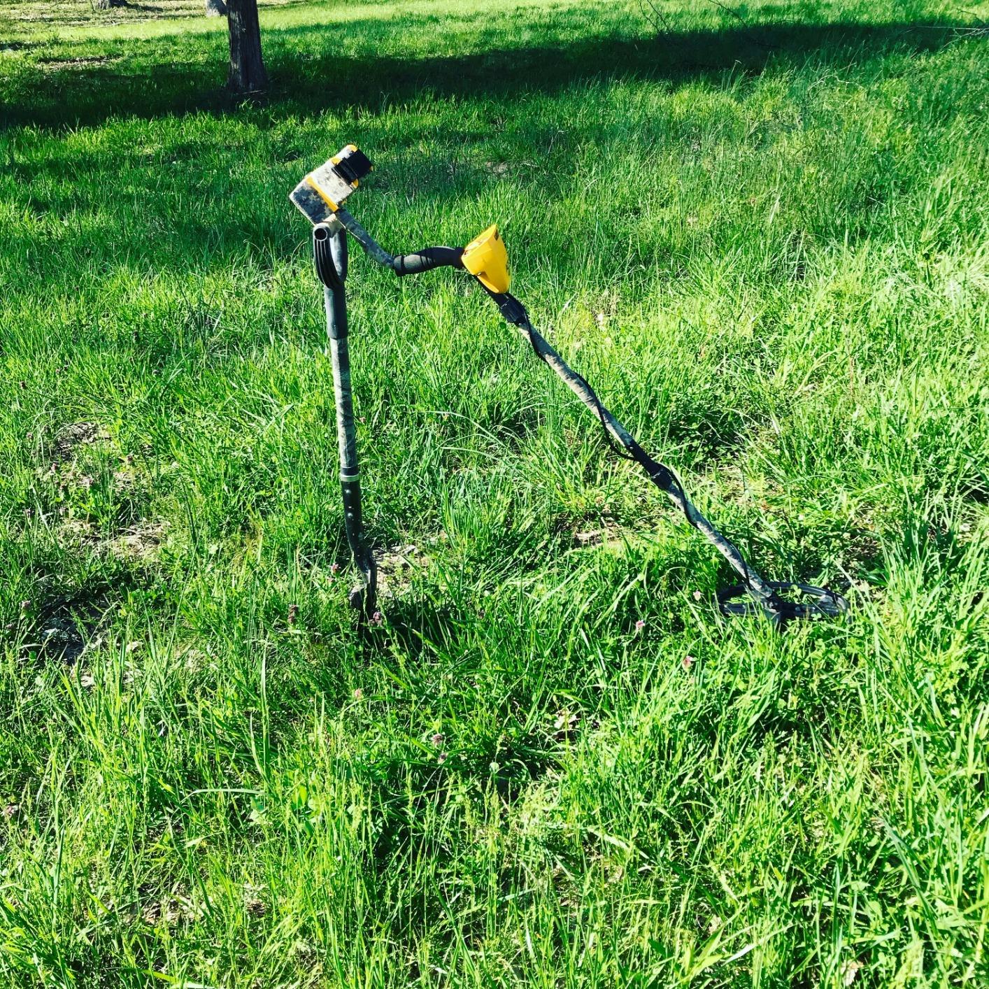 Garrett ACE 400 Metal Detector - Made in the USA - Digital Target ID, Iron Audio, Adjustable Frequency, Electronic Pinpointing, Includes Searchcoil Cover customer photo 2