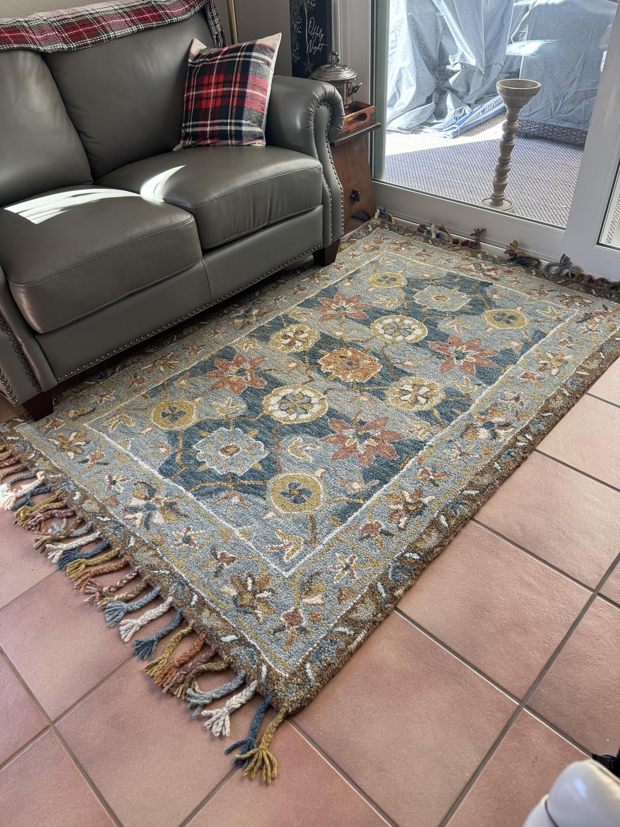 SAFAVIEH Aspen Collection Area Rug - 9' x 12', Grey & Navy, Handmade Boho Braided Tassel Wool (APN110A) customer photo 1