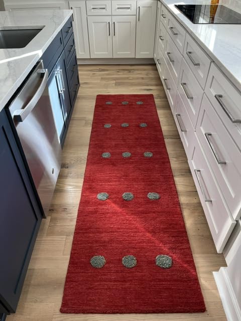SAFAVIEH Himalaya Collection Area Rug - 5' x 8', Red, Handmade Wool, Ideal for High Traffic Areas in Living Room, Bedroom (HIM590Q) customer photo 1