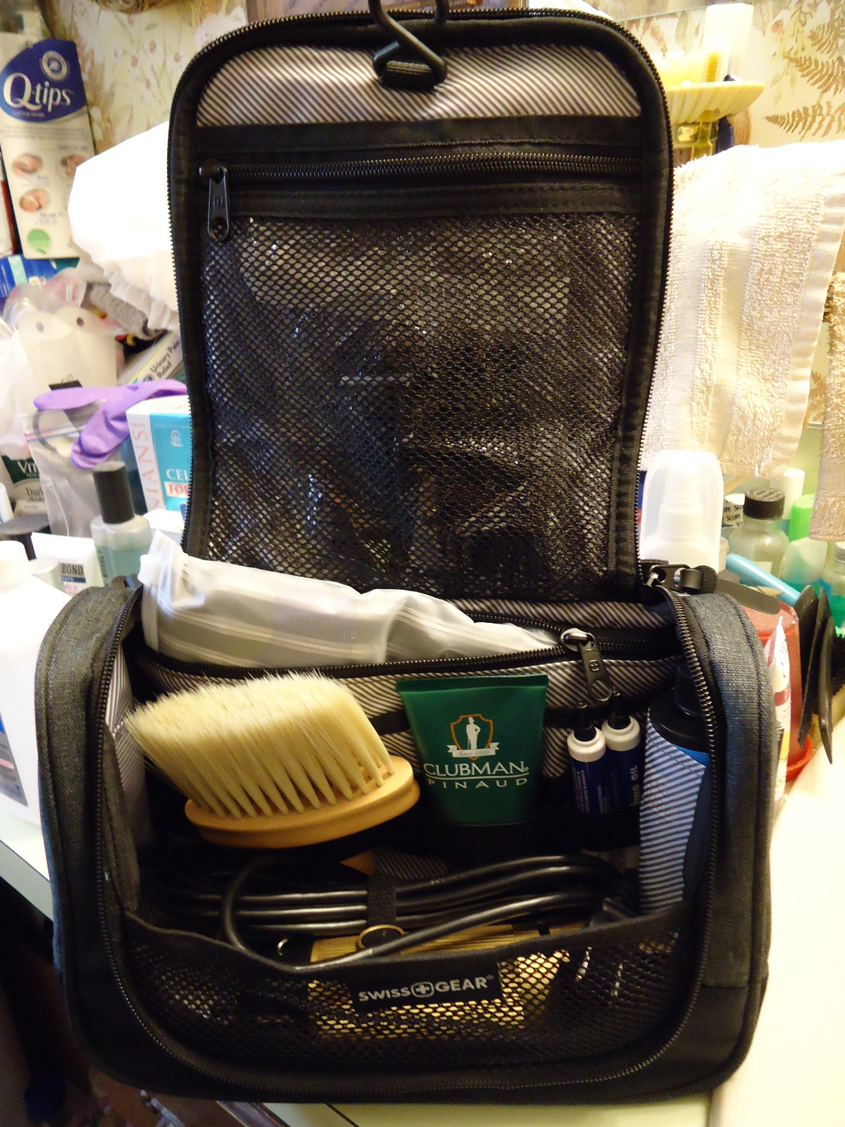 SwissGear Getaway Toiletry Bag customer photo 1
