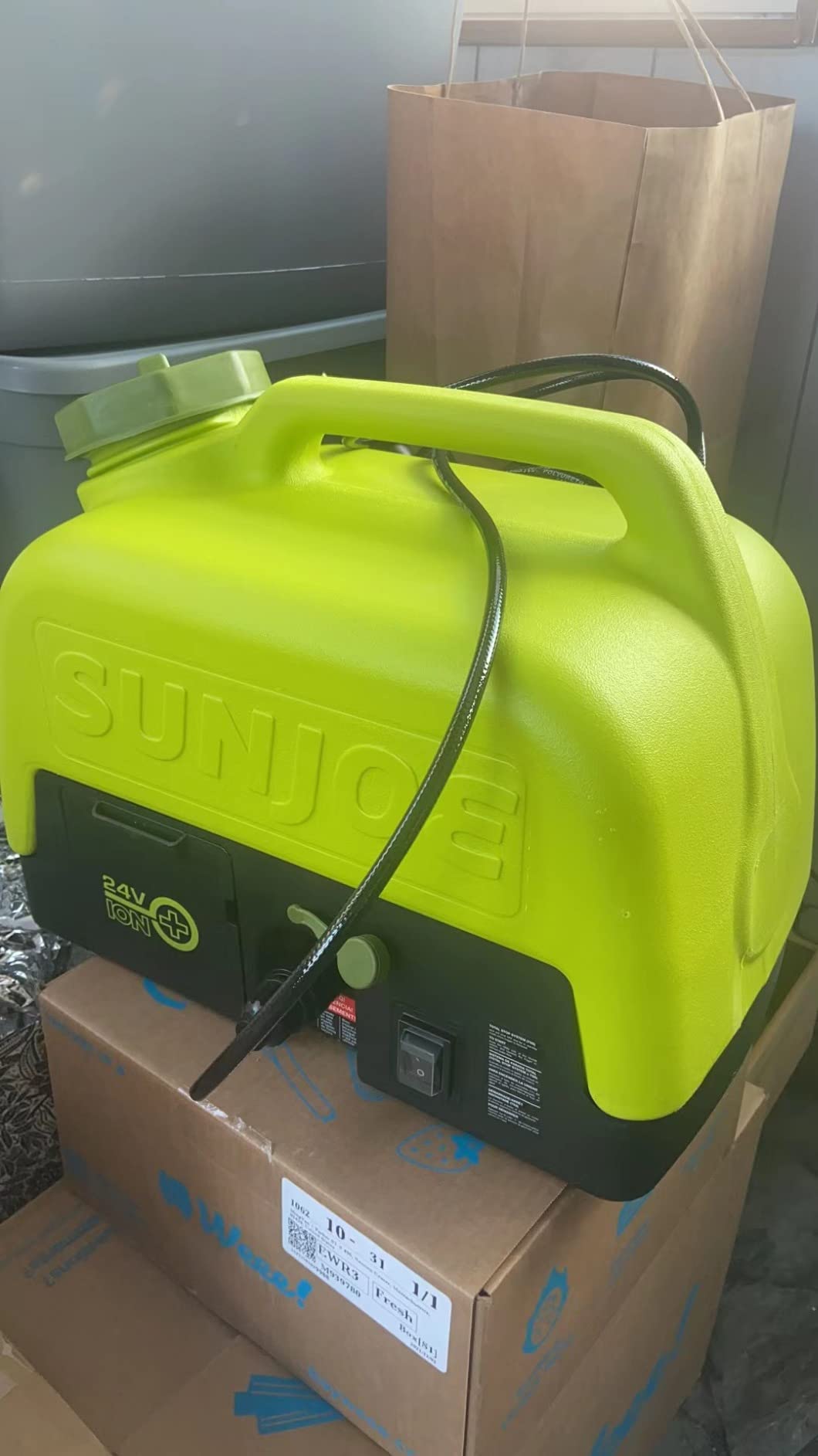 Sun Joe Cordless Electric Pressure Power Washer w/ 2.0Ah Battery, Charger & Adjustable Nozzle, 1.5 GPM, 90W Motor - IONMAX WA24C-LTE customer photo 2