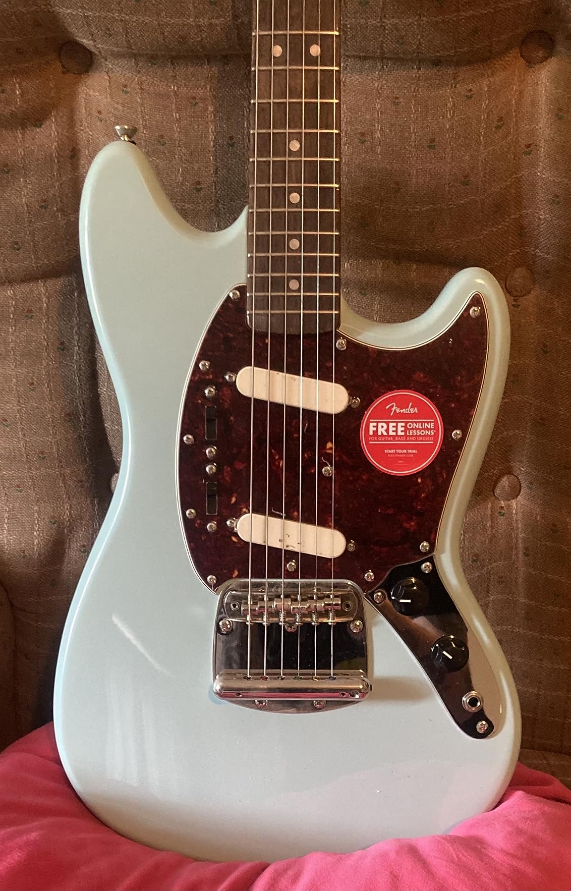 Squier Classic Vibe 60s Mustang Electric Guitar, with 2-Year Warranty, Sonic Blue, Laurel Fingerboard customer photo 2
