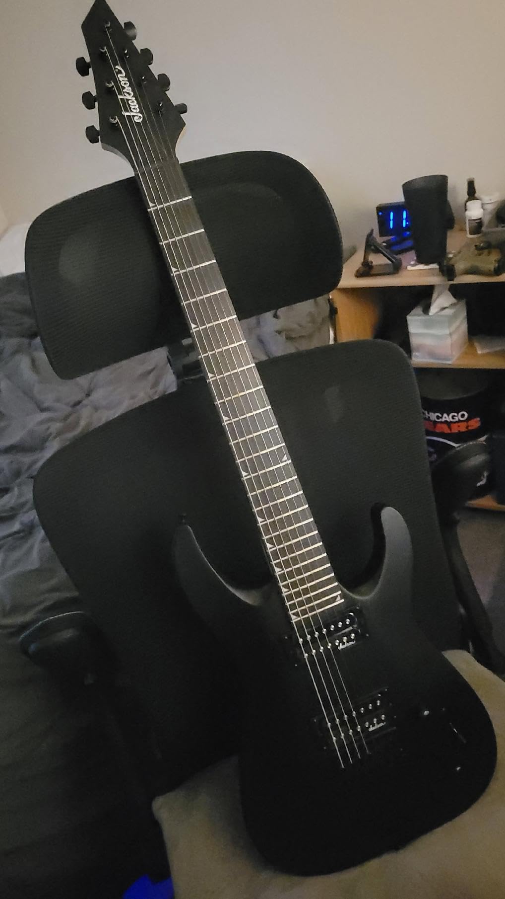 Jackson JS22-7 Dinky 7-string Electric Guitar - Satin Black customer photo 1