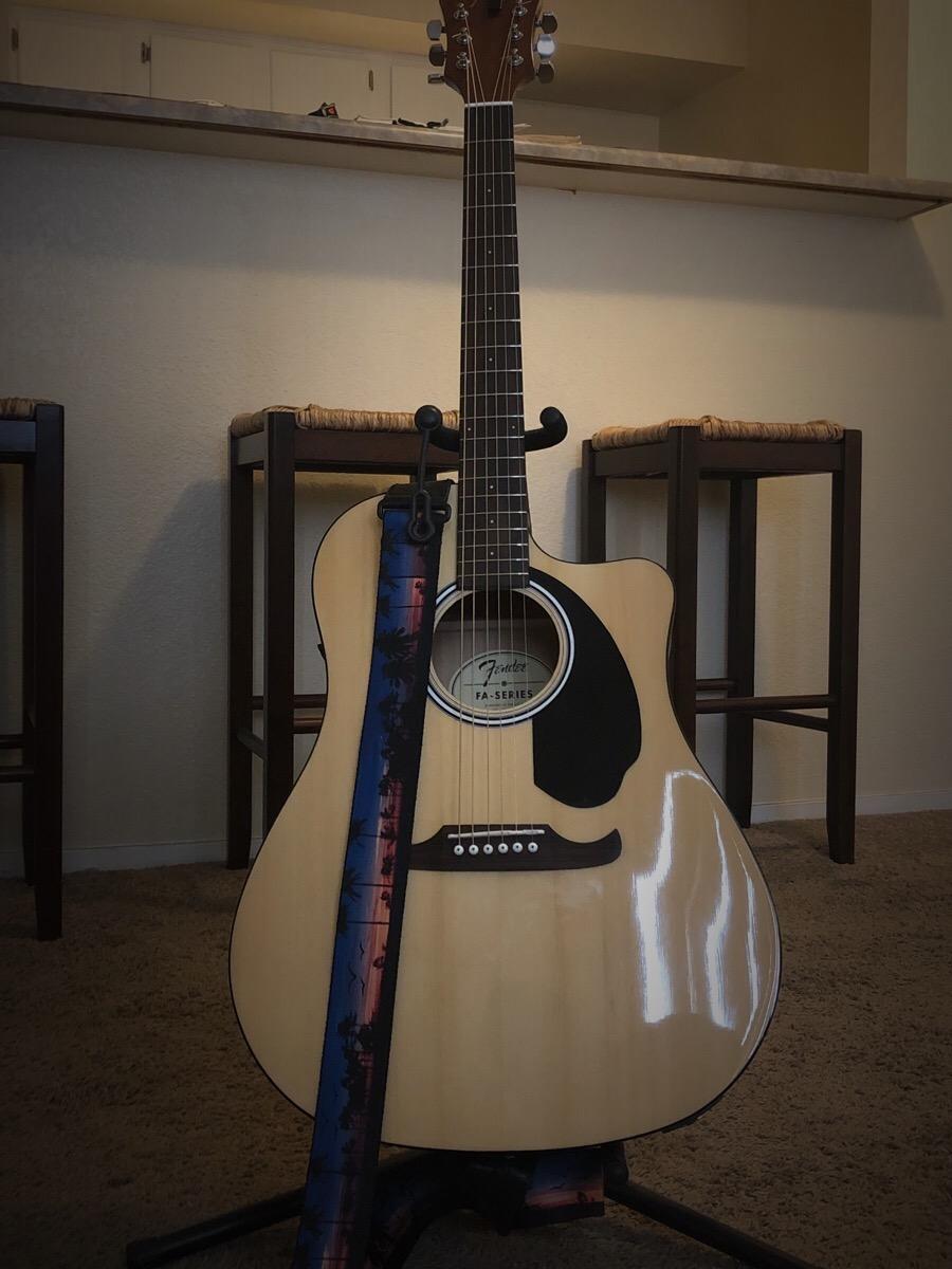 Fender FA-125CE Dreadnought Cutaway Acoustic-Electric Guitar - Sunburst Bundle with Gig Bag, Strap, Strings, Picks, and Austin Bazaar Instructional DVD customer photo 1