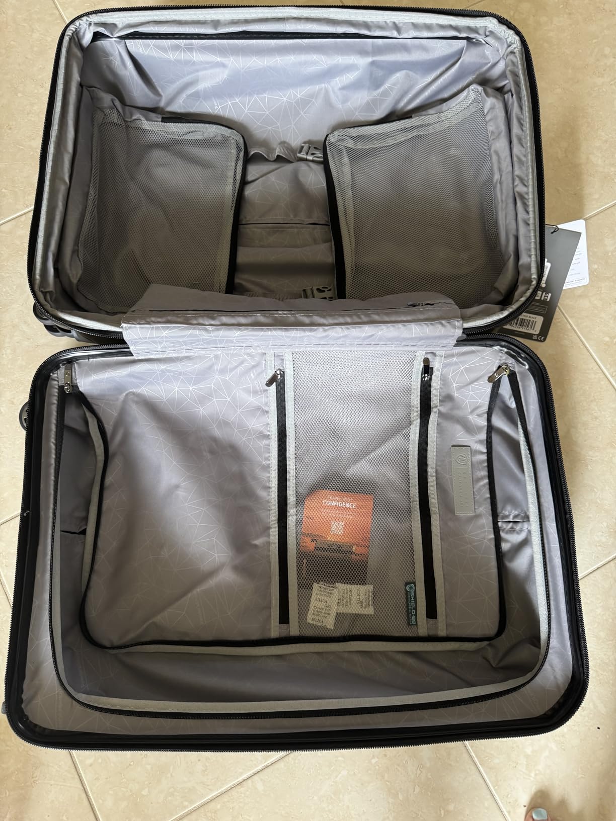 Traveler's Choice Pagosa Hardshell Expandable Luggage with Spinner Wheels, Navy, 2-Piece Set (22/27) customer photo 2