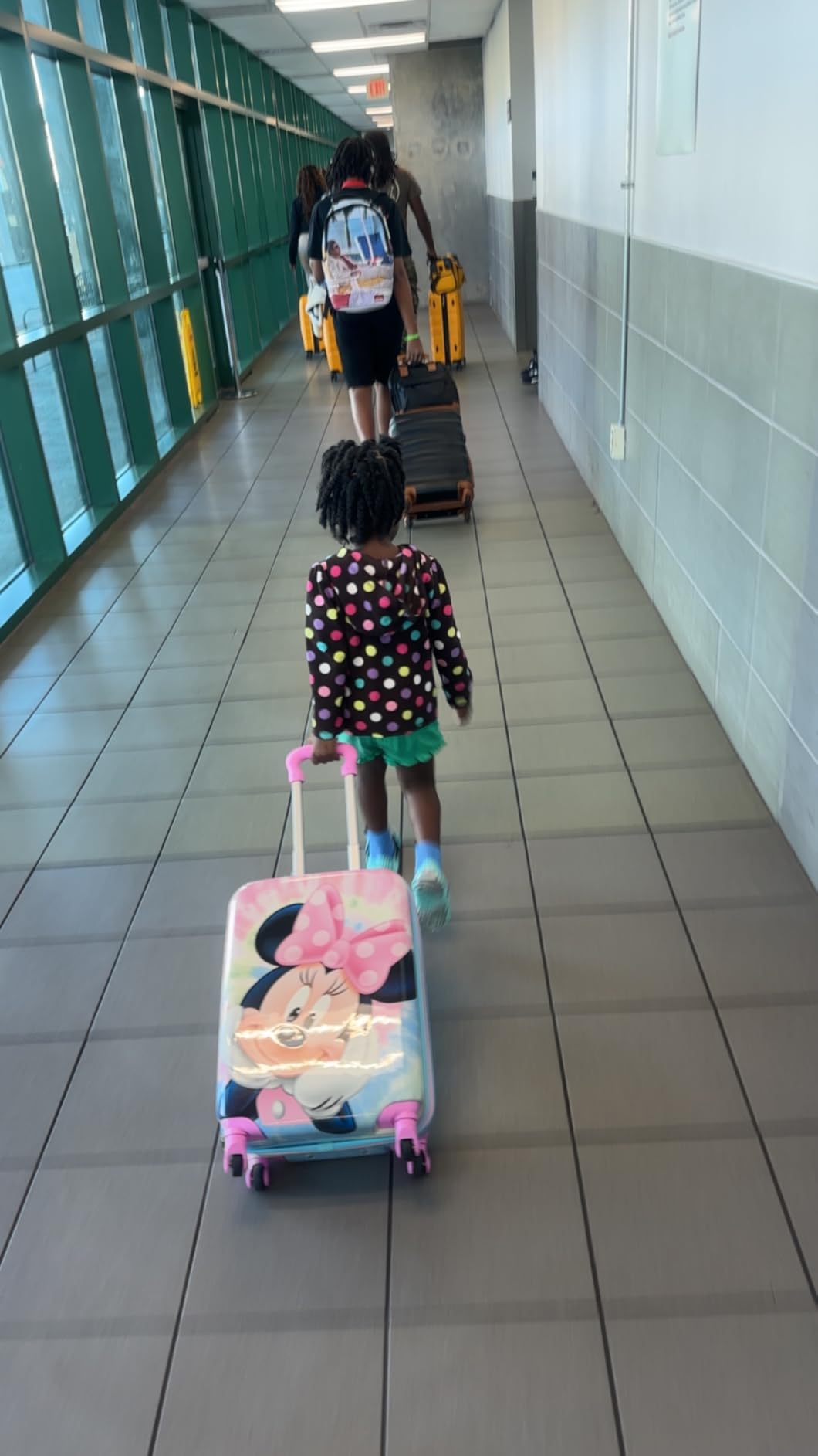 Disney Minnie Mouse Kids Suitcase for Girls | 21