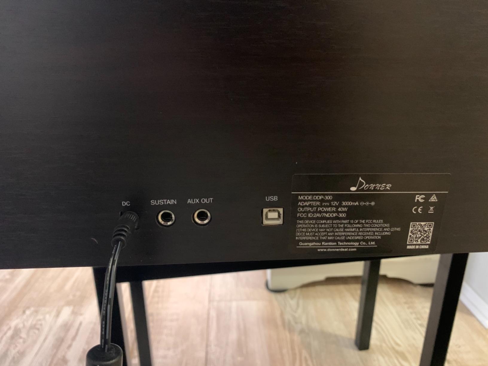 Donner DDP-300 Digital Piano with 88 Graded Hammer Action Weighted Keys, Record, Bluetooth, 10 Voices, 4 Reverb, Speakers, Professional Full Size Key Keyboard Electric Dark Rose customer photo 2
