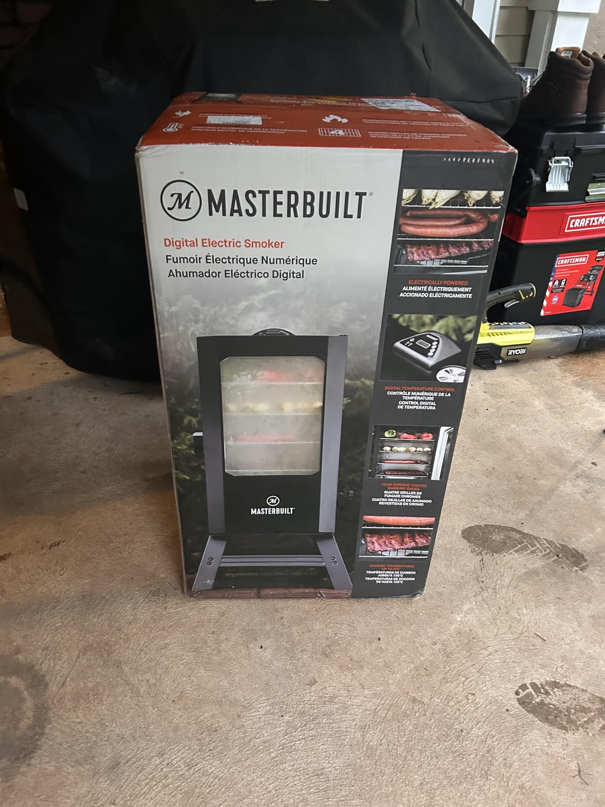Masterbuilt 30-inch Digital Electric Vertical BBQ Smoker with Leg Kit, Side Wood Chip Loader and 710 Cooking Square Inches, Model MB20070421 customer photo 2