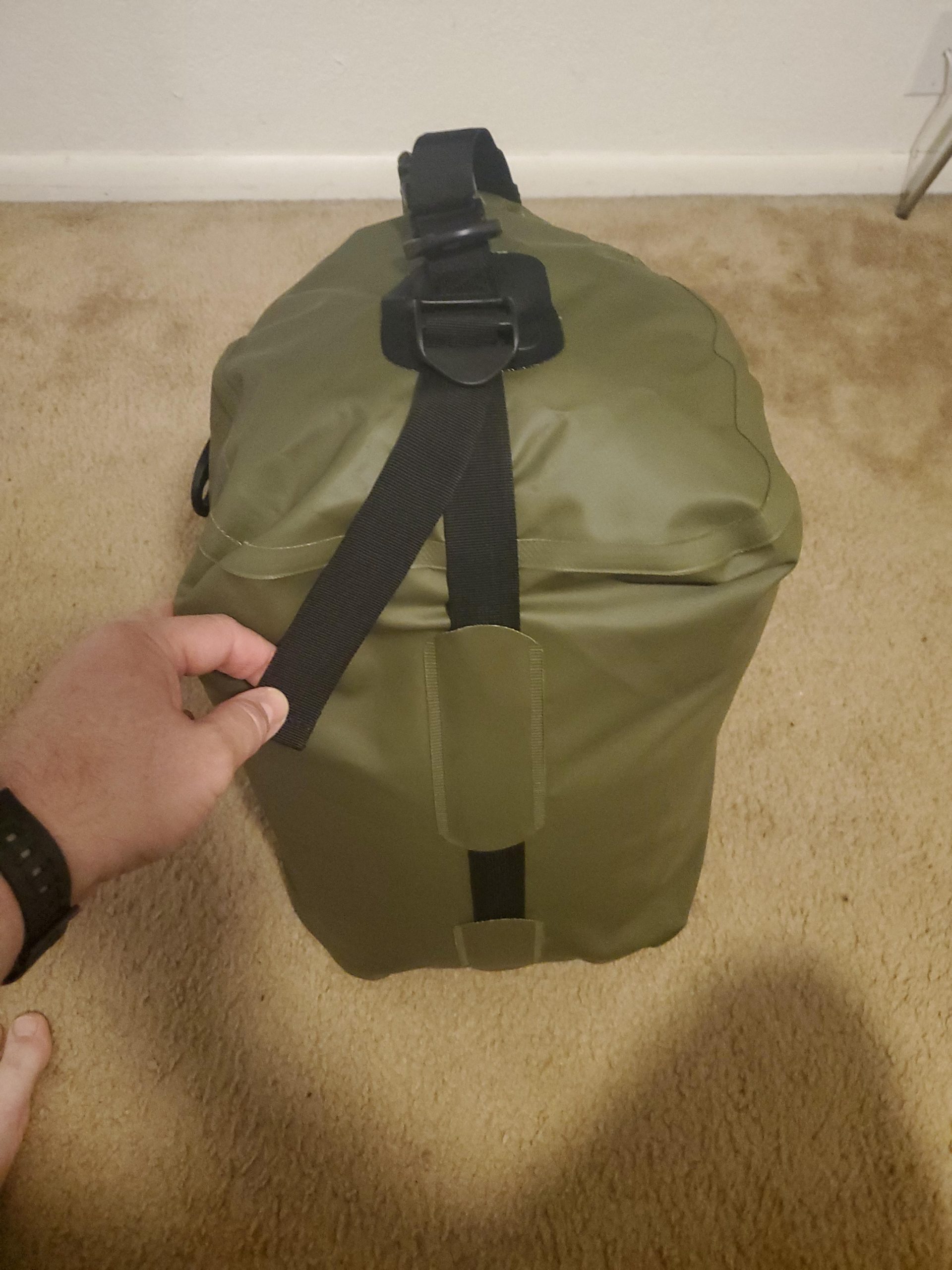 Malo'o Waterproof Dry Duffel, Heavy-Duty Roll Top Waterproof Gear Bag with Shoulder Strap & Molle Loops, Marine Duffel for Kayaking, Boating, Camping, Beach & Travel, Grey, 40L customer photo 2