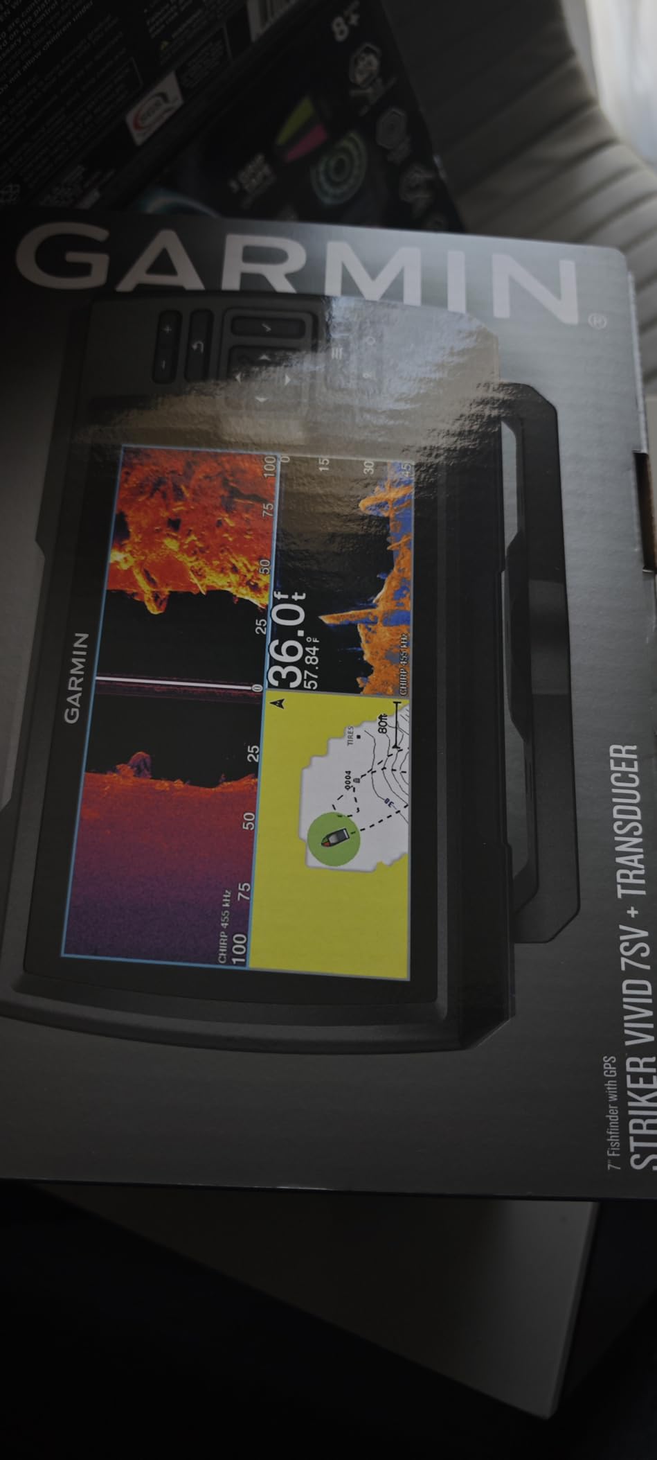 Garmin Striker Vivid 7sv, 7-inch Color Fishfinder with Chirp Plus Clearvü and Sidevü customer photo 1