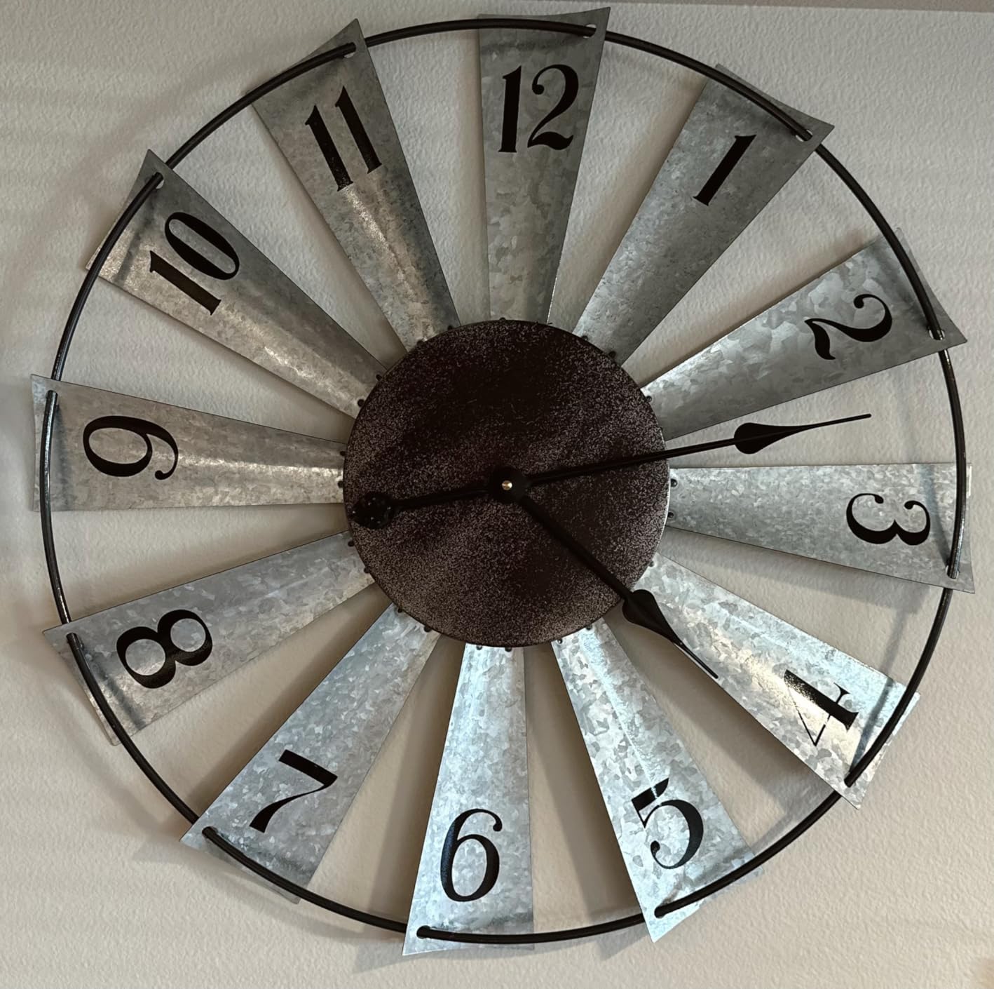 Mrocioa 24inch Windmill Distressed Metal Wall Clocks Rustic Large Decorative Clock Oversized Farmhouse Decor,Non Ticking,Battery Operated customer photo 2
