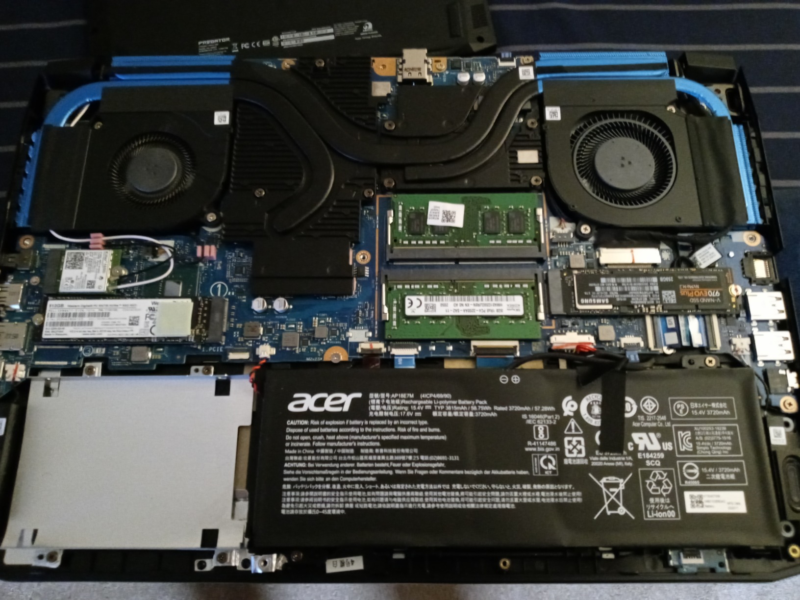 Predator Helios 300 Gaming Laptop, Intel i7-10750H, NVIDIA GeForce RTX 3060 Laptop GPU, 15.6