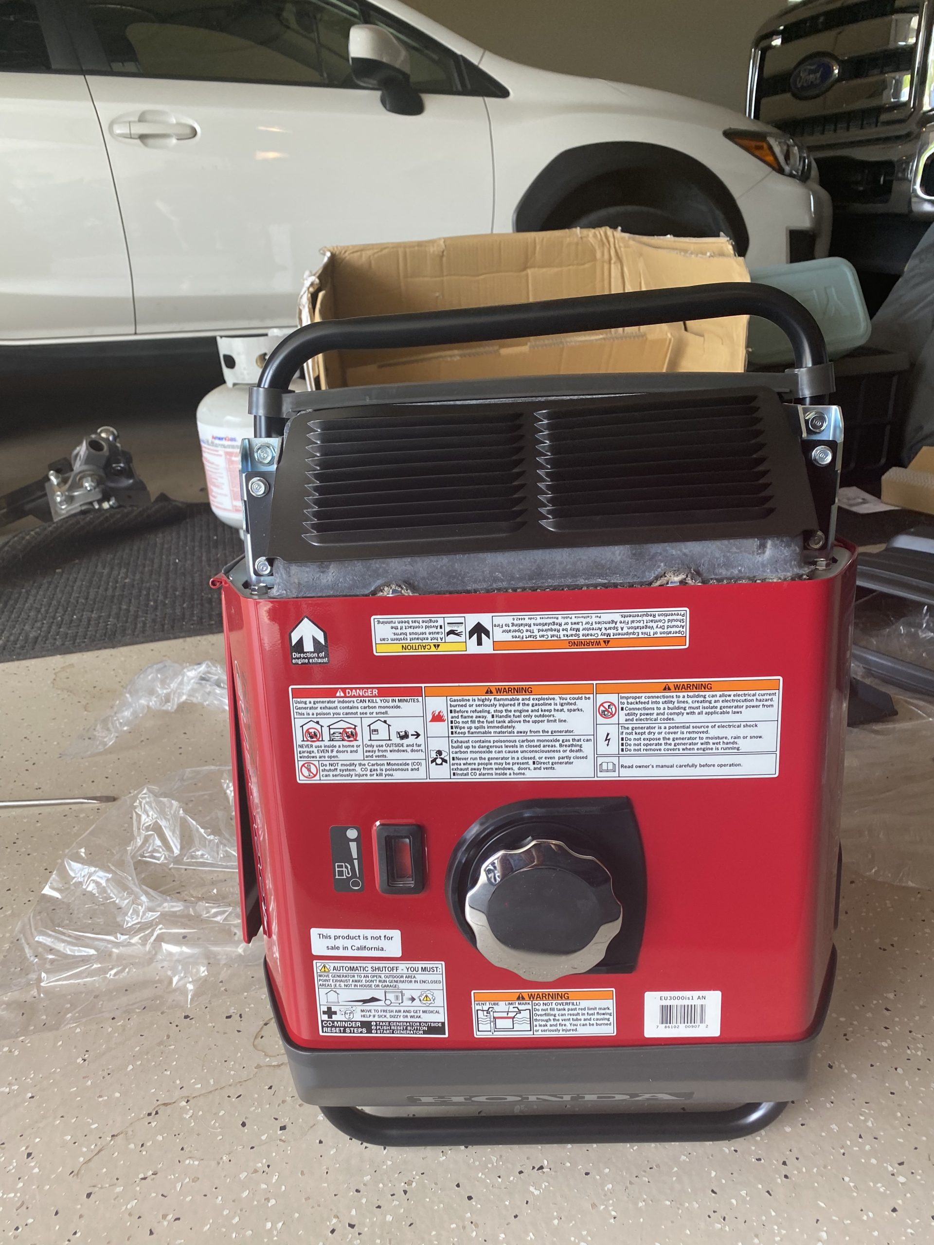 Honda EU3000iS 3000 Watt Inverter Generator (EU3000IS1AN) | Super Quiet 120V Gas Powered Portable Generator for Camping, RV or Home Backup Power Supply, Up to 19.6 Hour Run Time customer photo 2