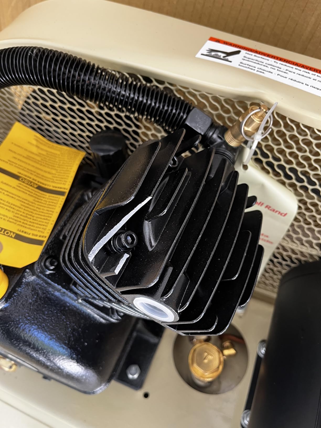Ingersoll Rand 47708908001 P1.5IU-A9-H Garagemate 20 Gallon Horizontal Air Compressor customer photo 1