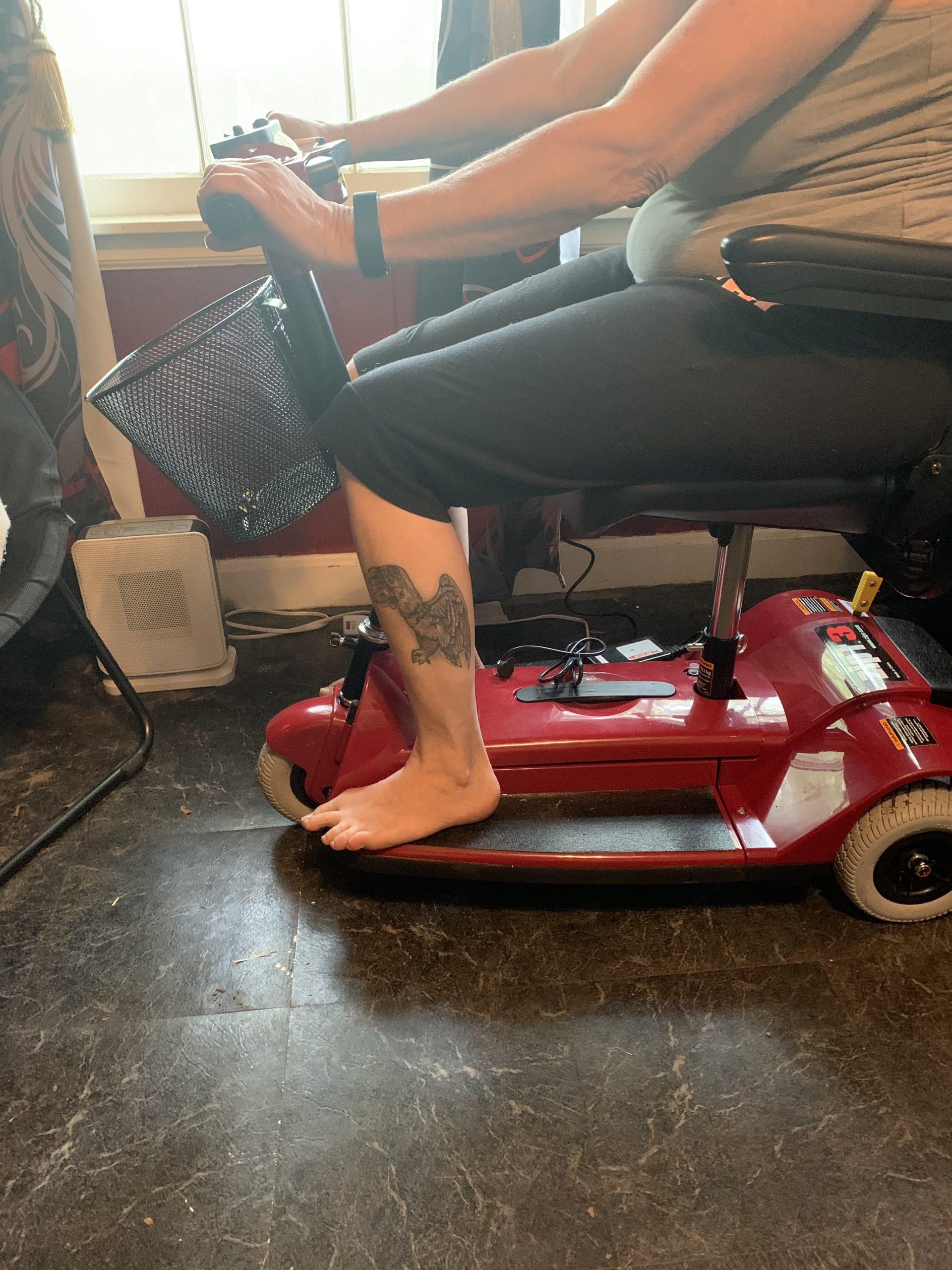Zipr 3 Wheel Mobility Scooter - Electric Powered Mobile Wheelchair Medical Aid - Folding Portable Compact for Travel, Seniors, Adults and Handicapped - Long Range Battery with Charger Basket Included customer photo 1
