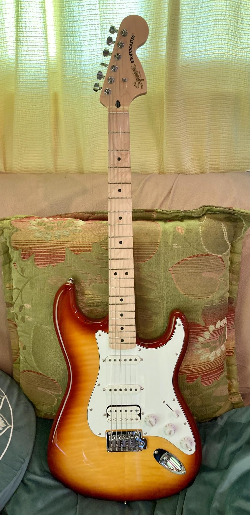 Squier Affinity Series Stratocaster FMT Electric Guitar, Black Burst, Maple Fingerboard | Hss Pickups, Poplar Body with Flame Maple Top, 2-Point Tremolo, Maple 'c' Neck, 21 Frets customer photo 1