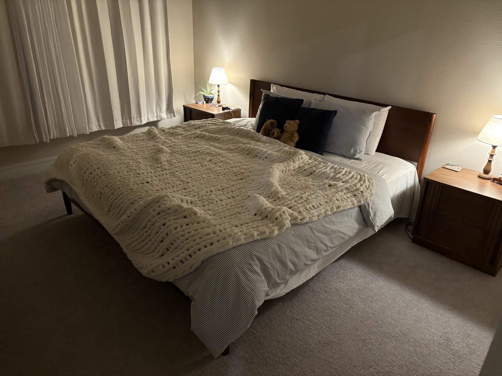 Zinus Allen Mid Century Wood Platform Bed Frame, Queen | Solid Wood Foundation, Wood Slat Support, No Box Spring Needed, Modern Low Profile Design, Easy Assembly customer photo 2