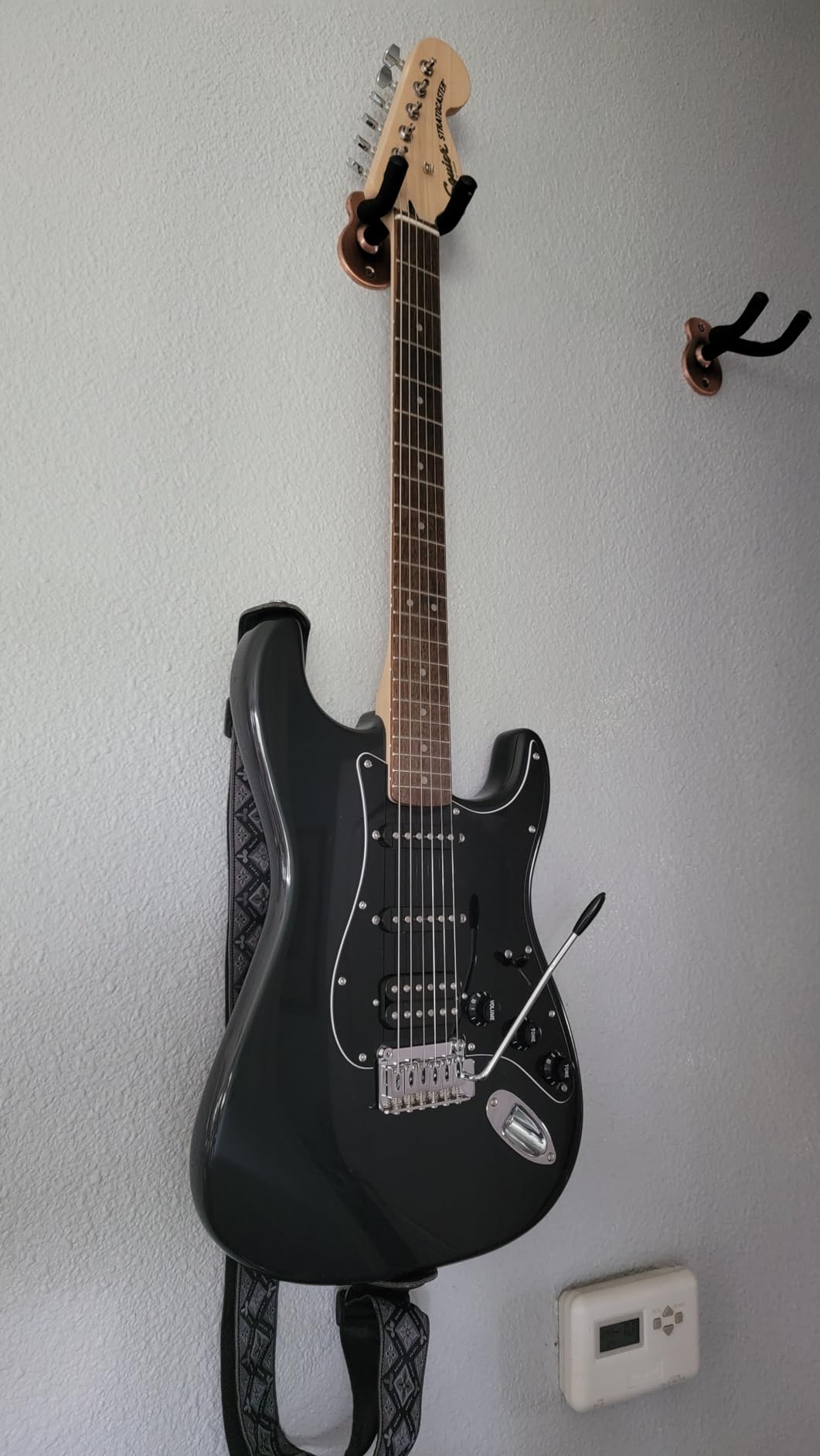 Squier Affinity Series Stratocaster Packs Electric Guitar, Charcoal Frost Metallic, Laurel Fingerboard | Hss Strat Pack, Indian Laurel Fingerboard, Poplar Body, Includes Frontman 15g Amp, Gig Bag, Cable, Strap and Picks, 21 Frets customer photo 2