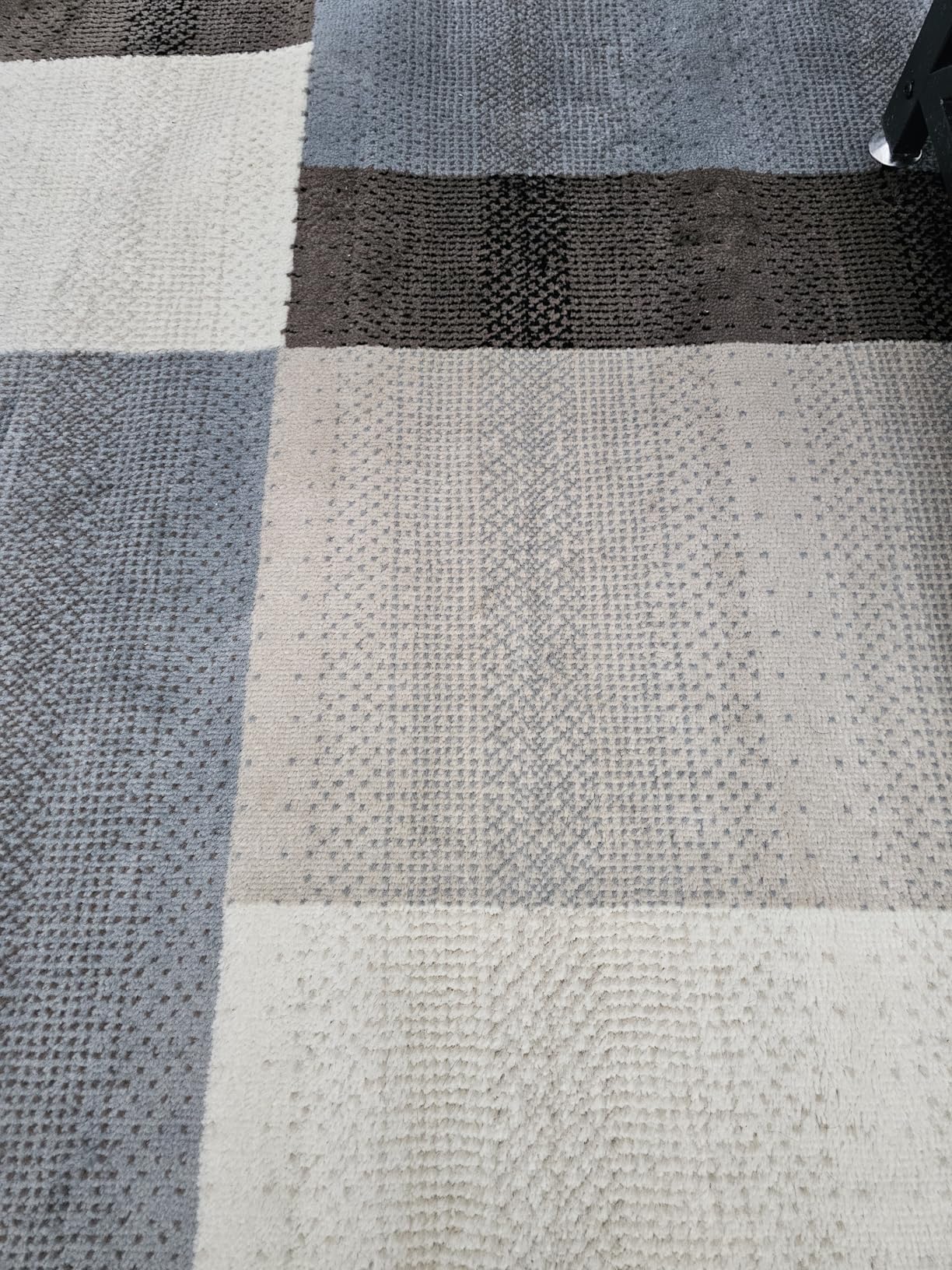 Superior Mid-Century Modern Geometric Design Area Rug, with Jute Backing, Perfect Hardwood, Tile, or Carpet Cover, Ideal for Bedroom, Kitchen, Living Room, Entryway, or Office, 8' Round, Grey customer photo 1
