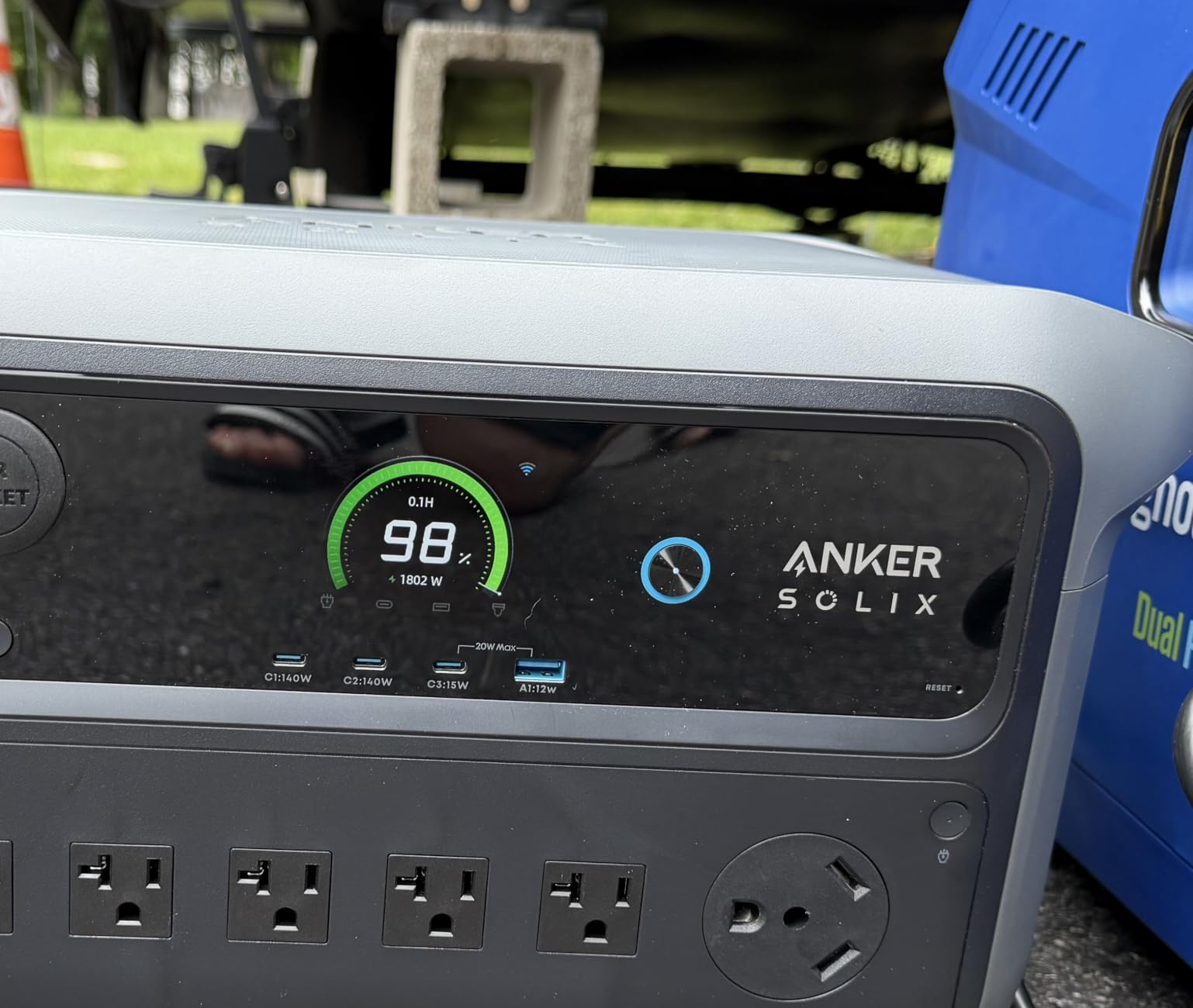 Westinghouse 2800 Peak Watt Super Quiet & Lightweight Portable Inverter Generator, Gas Powered, CO Sensor, Parallel Capable, Long Run Time customer photo 1