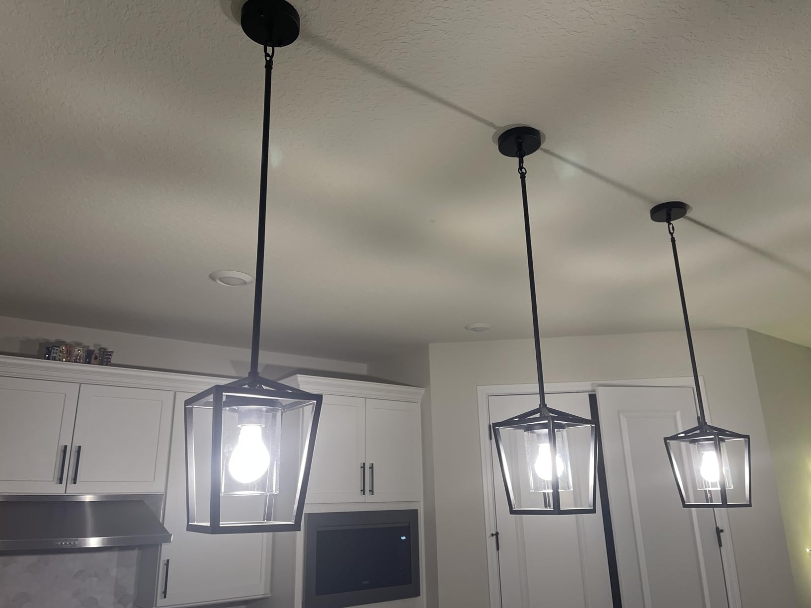 Farmhouse Pendant Light for Kitchen Island, 1-Light Rustic Hanging Pendant | Black & Wood Light Fixtures with Glass Lamp Shade,Adjustable Chain Blown Hanging Lighting for Over Table Dining Room Sink Bar customer photo 1