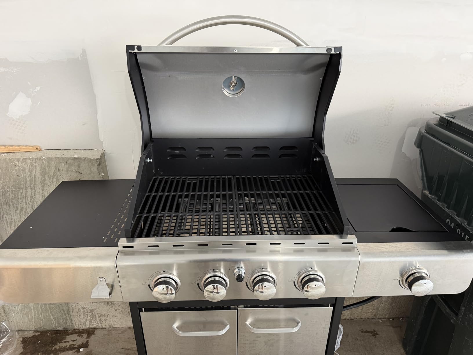 Sophia & William Propane Gas BBQ Grills with Side Burner, 4 Burner, 42,000 BTU Porcelain-Enameled Cast Iron Grates, Stainless Steel Barbecue Grill for Backyard Outdoor Cooking, Patio Family Party customer photo 2