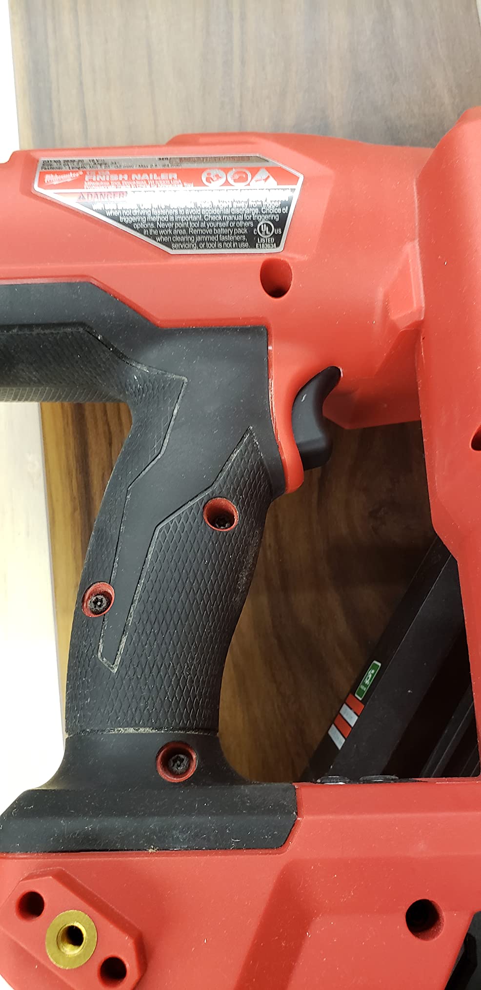 Milwaukee M18 FUEL 15 Gauge Finish Nailer customer photo 2