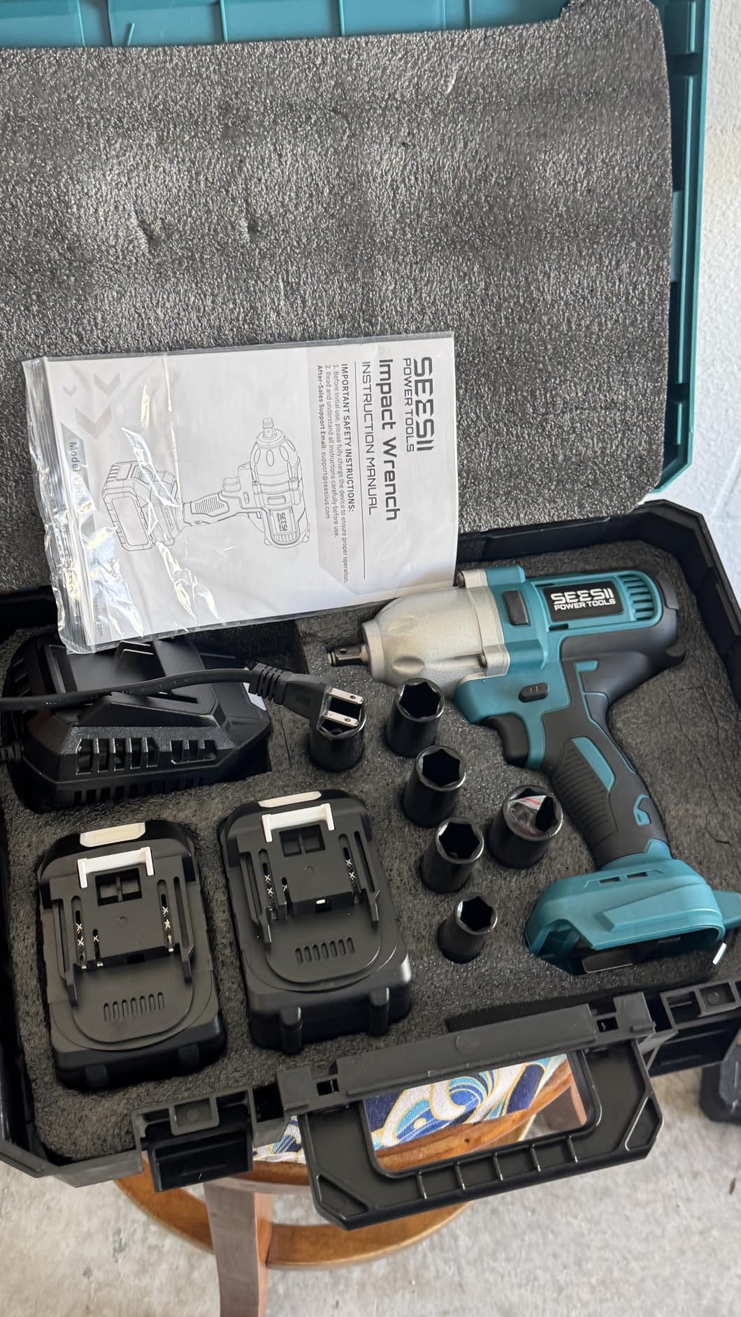 Seesii Impact Wrench 665 FT-LBS (900N.m) 3300IPM 1/2 Impact Gun High Torque Electric Impact Driver Cordless Impact Wrench with 21V 2x4.0Ah Battery 6 Sockets&Case for Home Car Tire Lug Nut Removal Tool customer photo 2