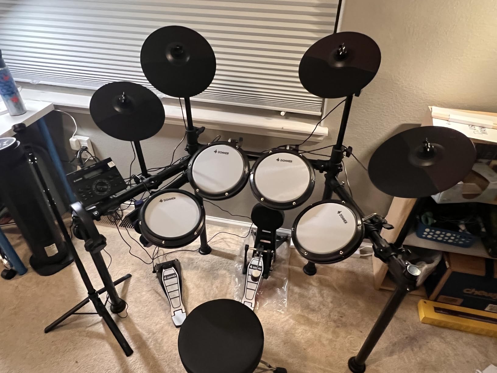 Donner DED-200X Electronic Drum Set, Electric Drum Kit with Quiet Mesh Drum Pads, 2 Cymbals w/Choke, 31 Kits and 450+ Sounds, Throne, Headphones, Sticks, USB MIDI, Melodics Lessons (5 Pads, 4 Cymbals) customer photo 1
