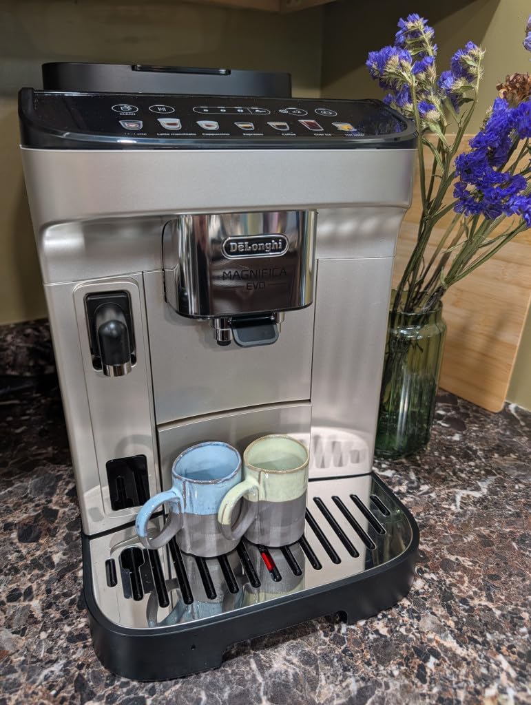 De'Longhi Magnifica Evo Automatic Espresso & Coffee Machine with Auto Milk Frother, Built-in Grinder & Auto-Clean Function - For Latte, Cappuccino, Americano, Iced Coffee, ECAM29084SB, Silver customer photo 2
