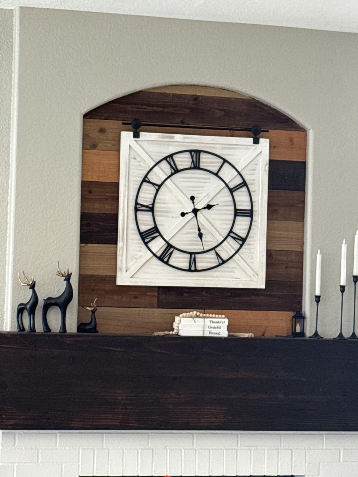 FLORA Large Farmhouse Wall Clock,Rustic Barn Door Wall Clocks for Living Room Decor, Battery Operated 29.5