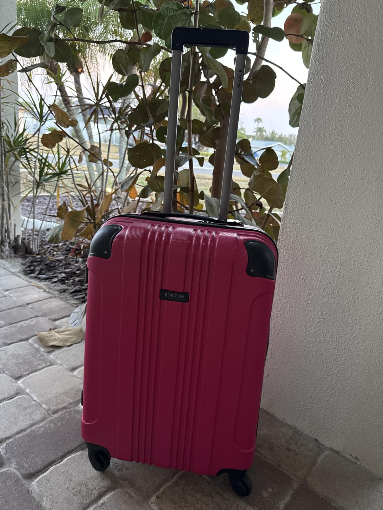 Kenneth Cole REACTION Out of Bounds Lightweight Hardshell 4-Wheel Spinner Luggage, Granite Blue, 24-Inch Checked customer photo 1