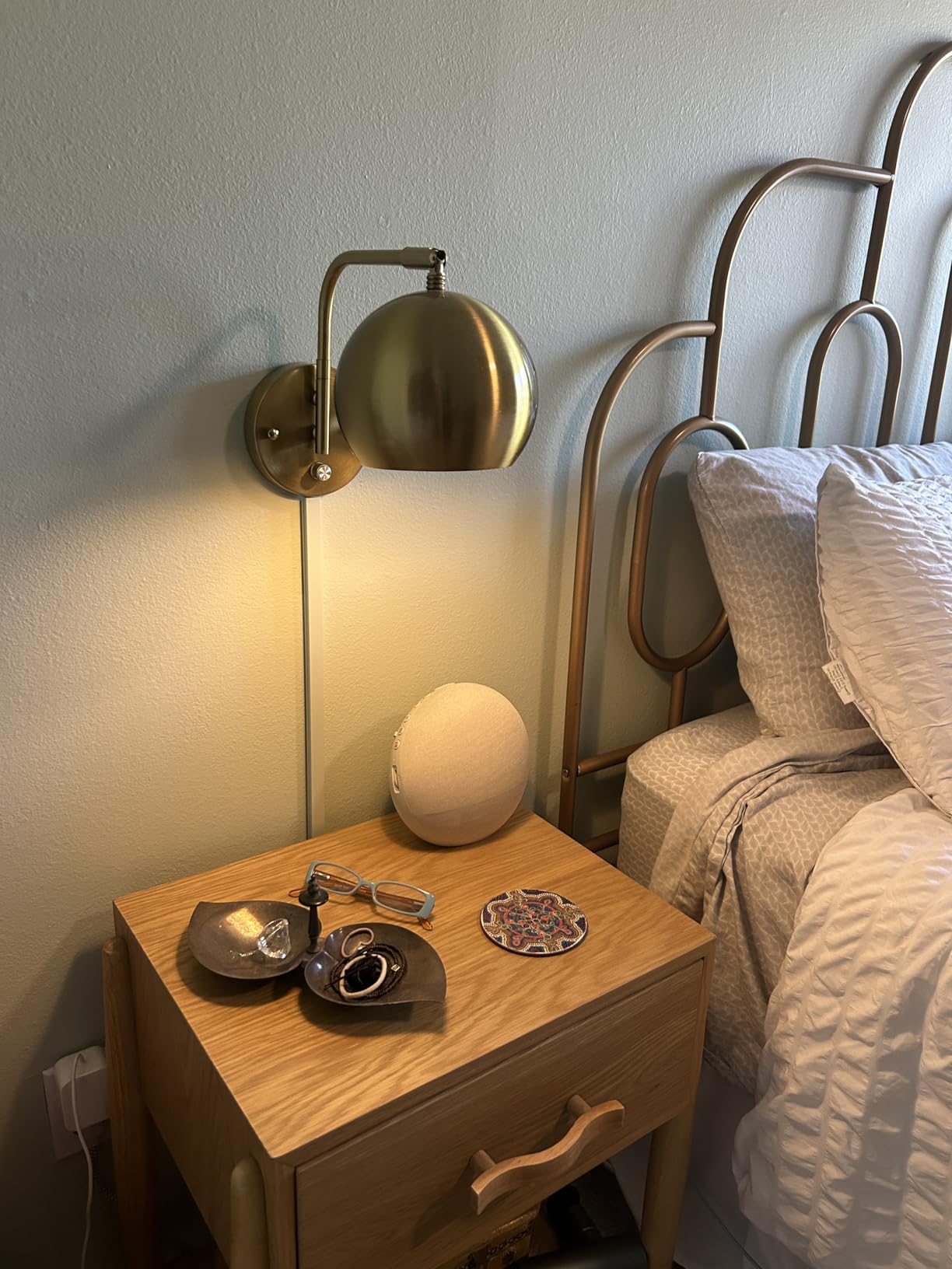 VATONI Wall Sconces Plug in, Dimmable Wall Sconce Swing Arm Wall Lights with Plug in Cord and Dimmer On/Off Knob Switch, Brushed Brass Globe Wall Light for Bedroom Bedside Hallway(2 Bulbs Included) customer photo 2