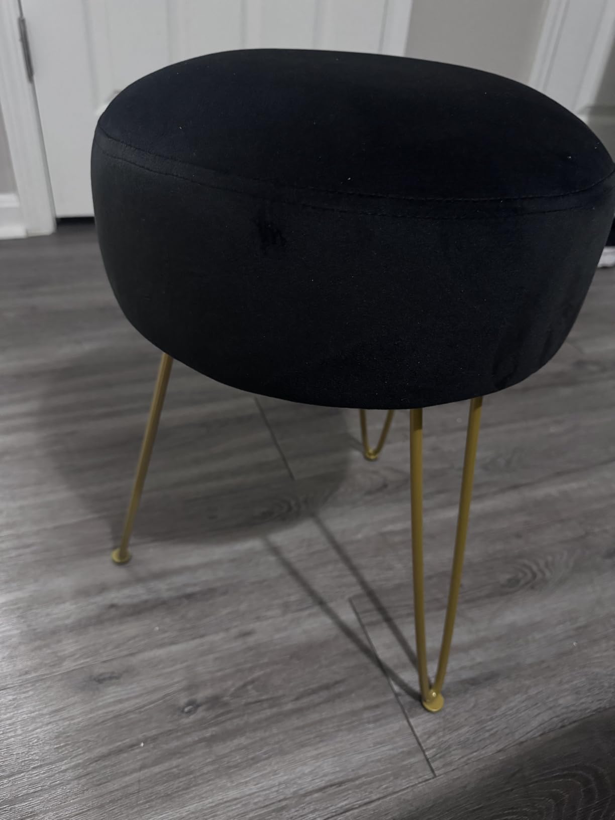 LUE BONA Vanity Stool, White Vanity Stools for Makeup Room, Round Ottoman Foot Stool, Velvet Footrest Vanity Chair for Bathroom Vanity, Bedroom, Living Room, Entryway, Offices customer photo 1
