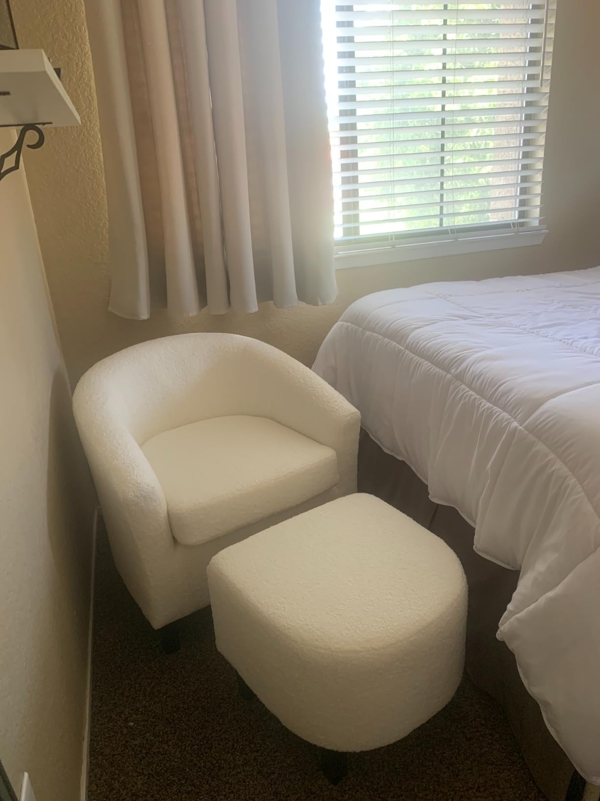 Yaheetech Barrel Chair with Ottoman Set, Boucle Fabric Accent Chair with Soft Padded and Sturdy Legs for Living Room/Bedroom/Study/Waiting Room, Ivory customer photo 2