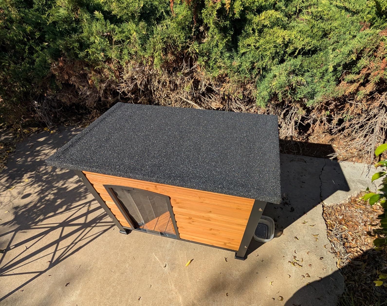 Aivituvin Dog House Outdoor & Indoor Wooden Dog Kennel for Winter with Raised Feet Weatherproof for Small & Medium & Large Dogs, Unique All-Around Iron Frame (AIR74) customer photo 1