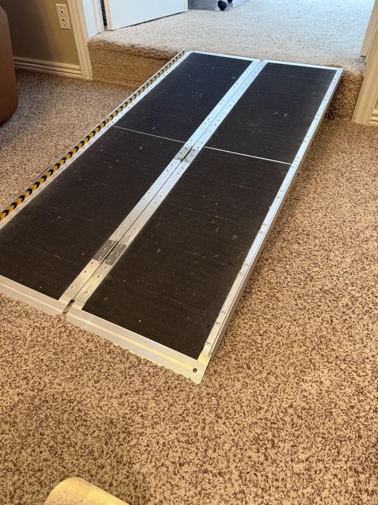 VNN Portable Wheelchair Ramp 2FT, Non-Slip Aluminum Ramps for Wheelchairs for Home, Handicap Wheelchair Ramps for Home Steps, Aluminum Loading Dock Plates customer photo 1