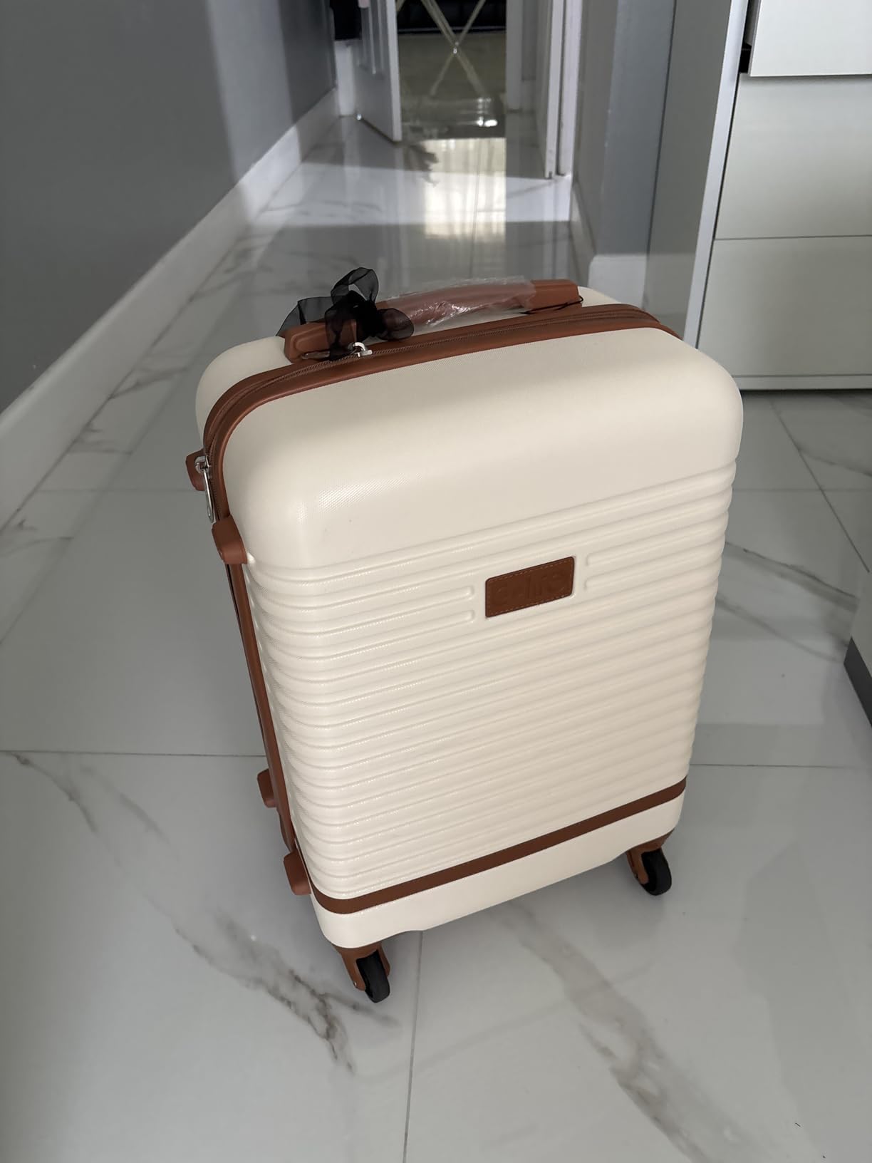 Coolife Suitcase Set 3 Piece Luggage Set Carry On Travel Luggage TSA Lock Spinner Wheels Hardshell Lightweight Luggage Set(White, 3 piece set (BP/TB/20)) customer photo 2